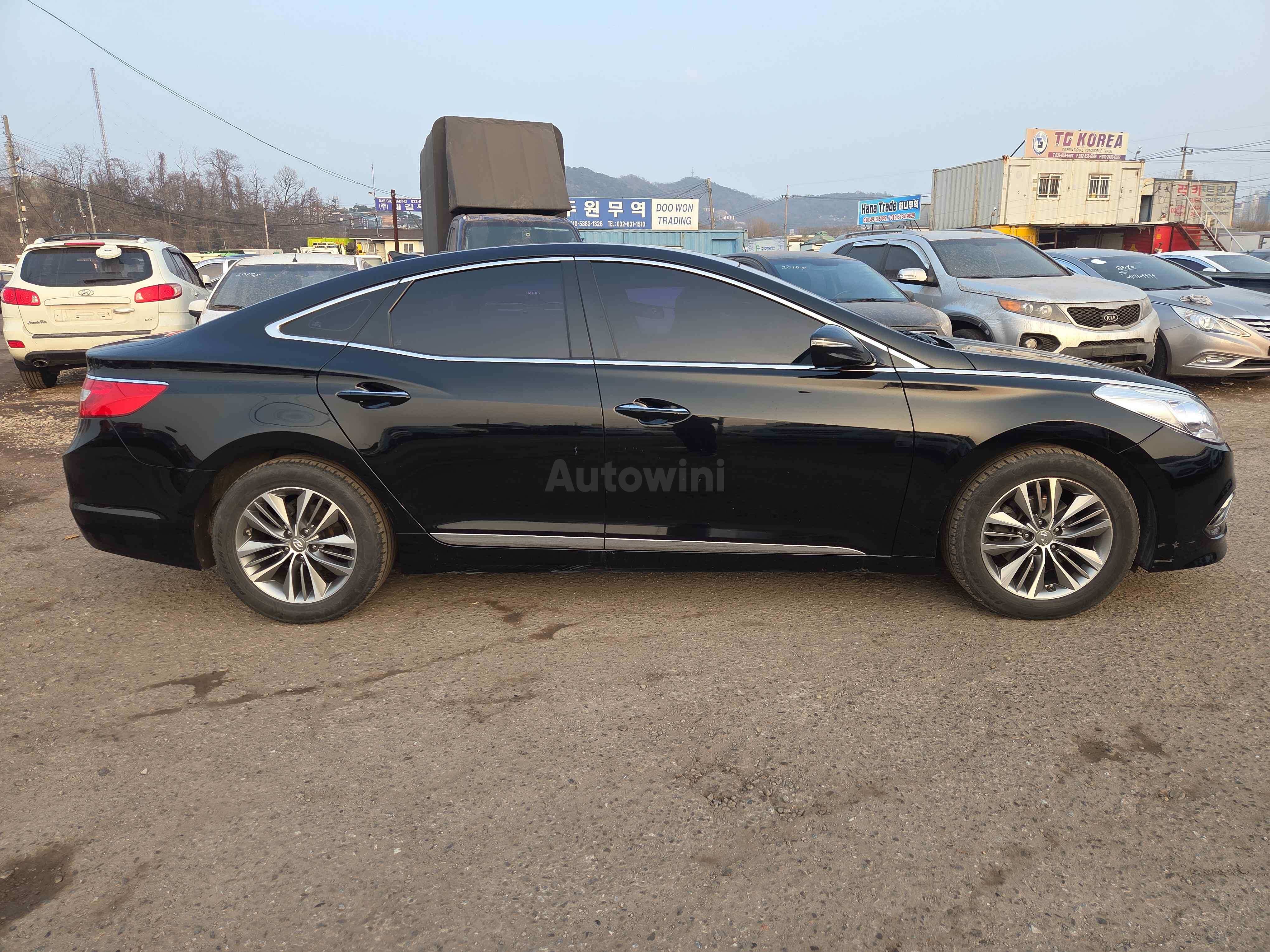 2016 HYUNDAI GRANDEUR VIN: KMHFF41CBGA512449