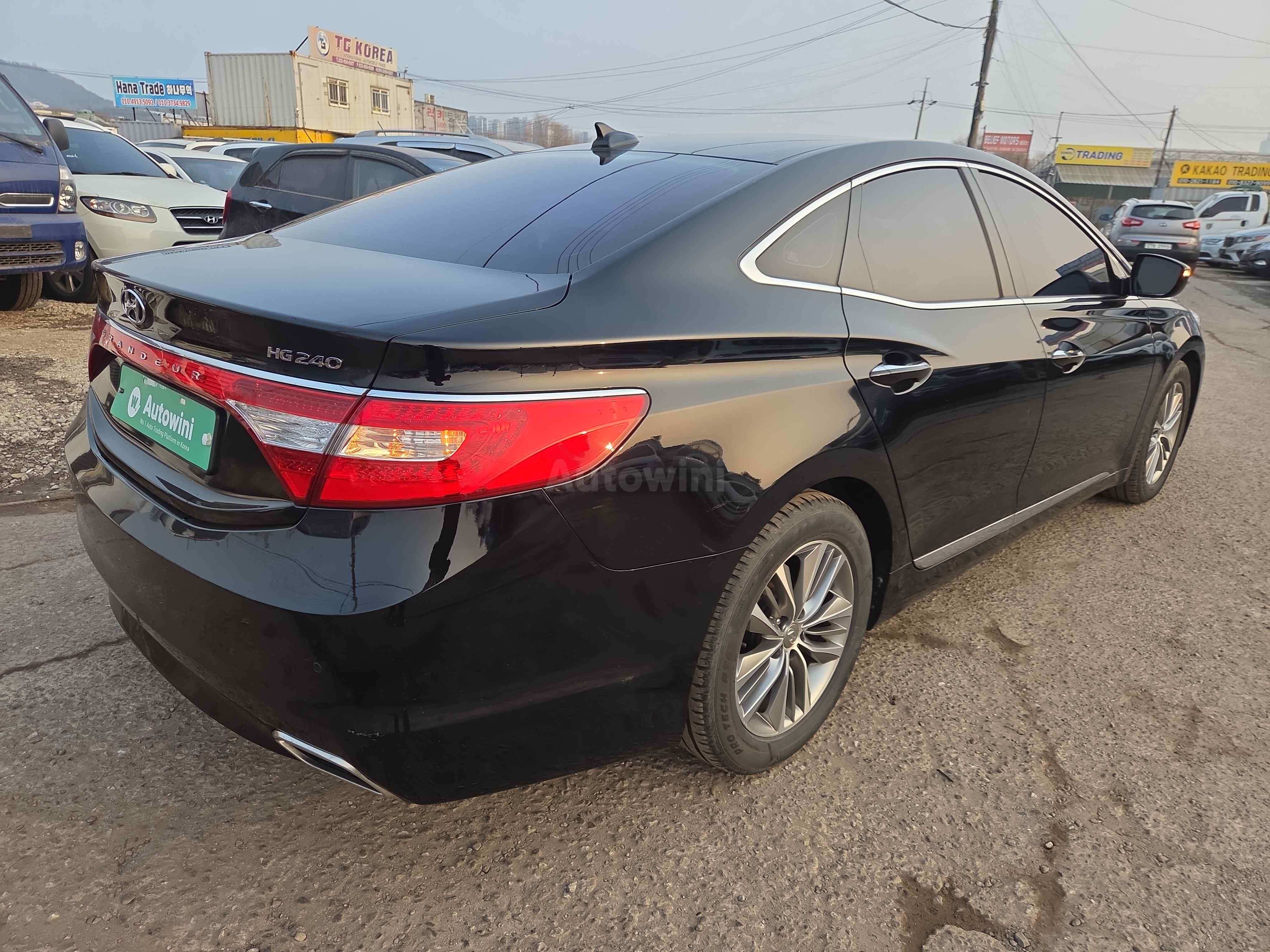 2016 HYUNDAI GRANDEUR VIN: KMHFF41CBGA512449