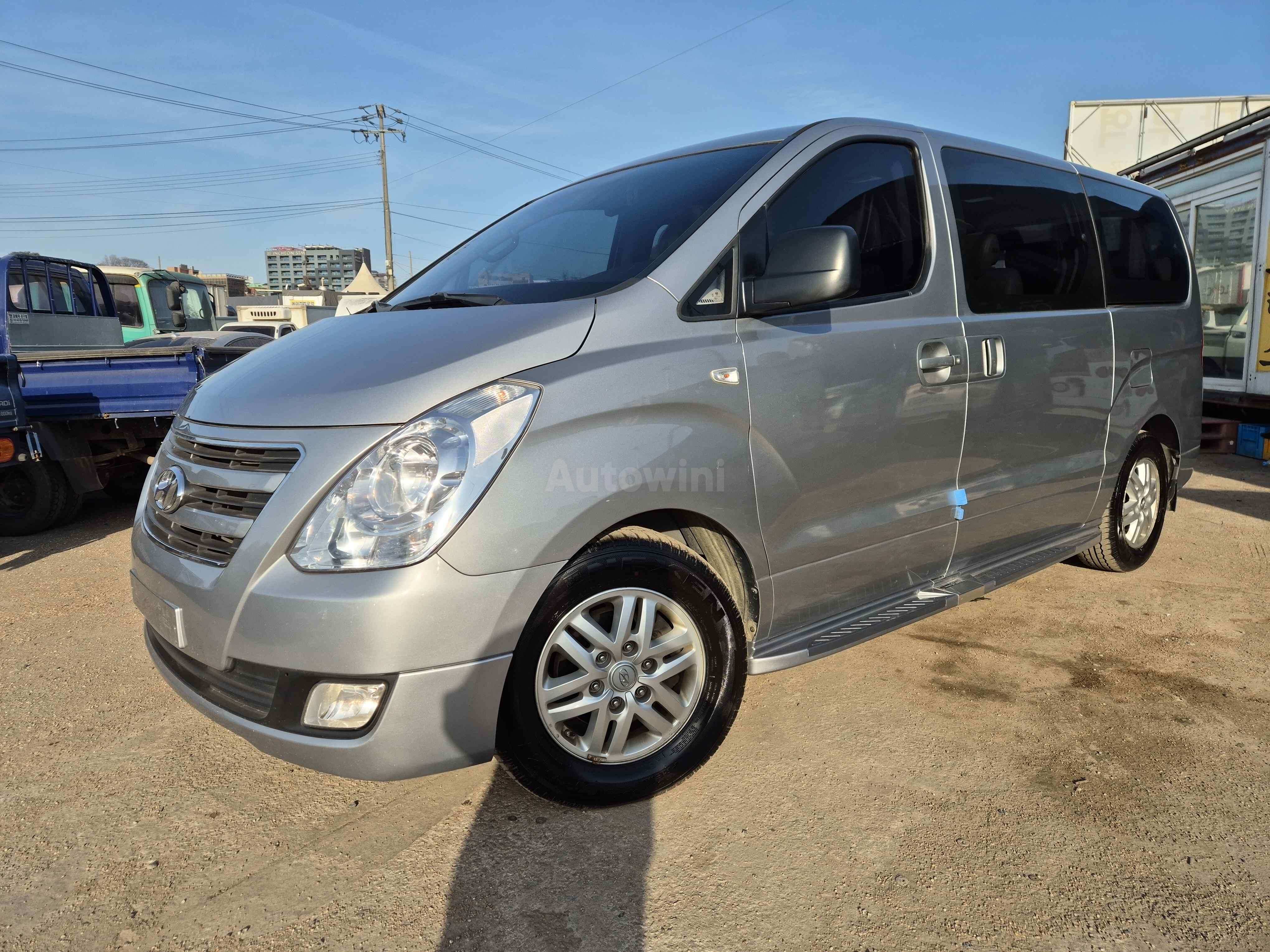 2017 HYUNDAI STAREX VIN: KMJWA37KBHU848649