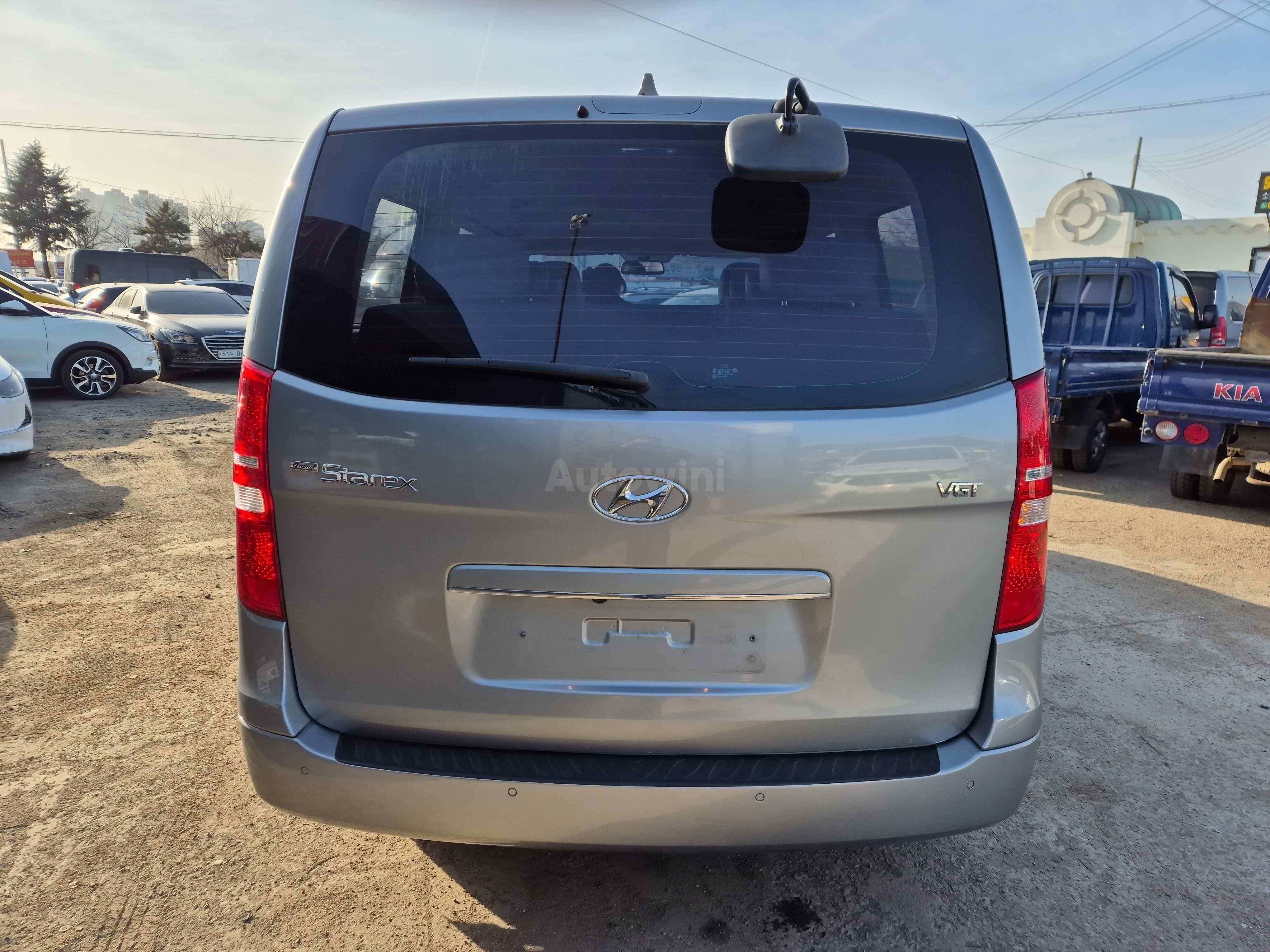 2017 HYUNDAI STAREX VIN: KMJWA37KBHU848649