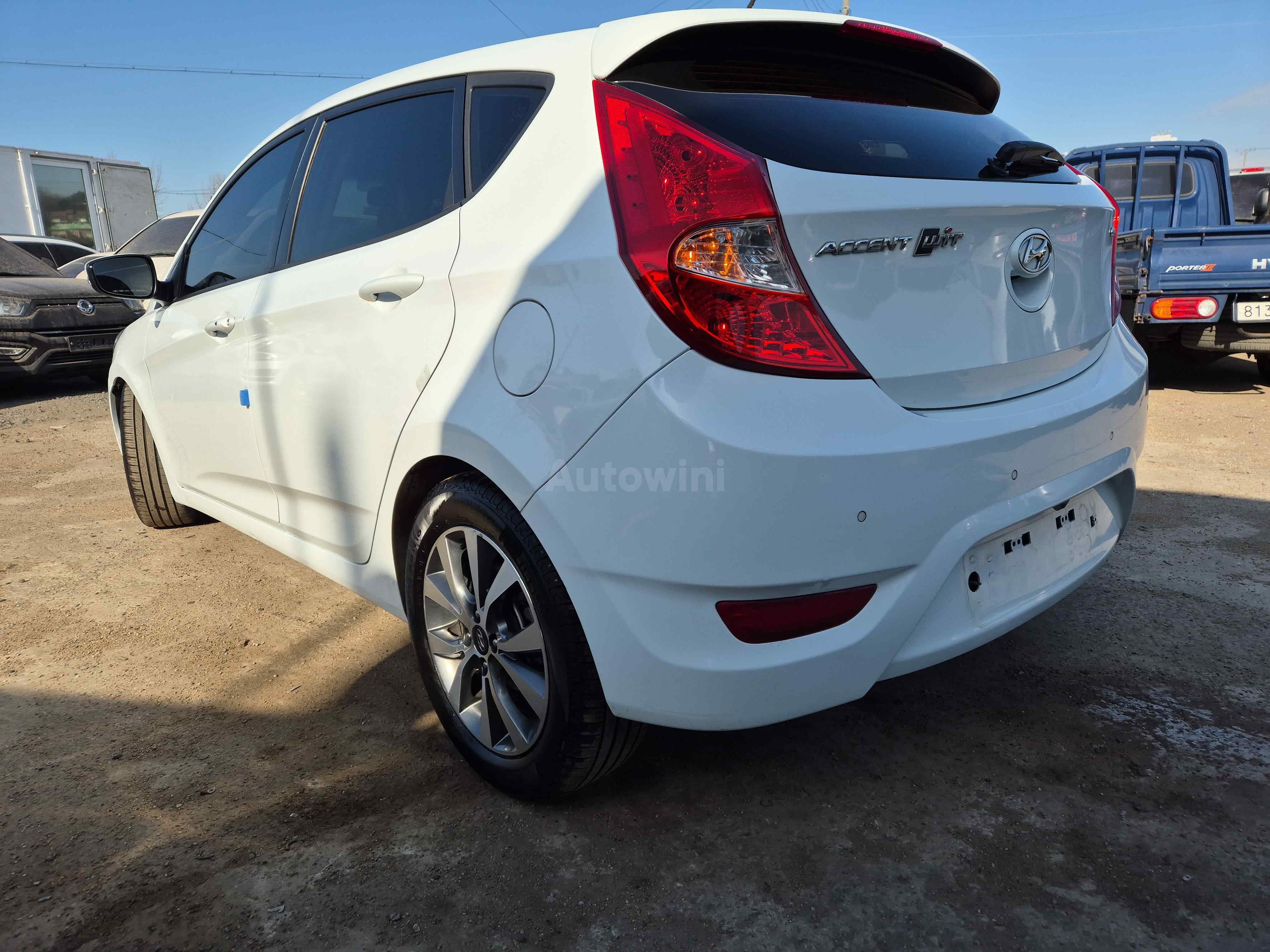 2016 HYUNDAI ACCENT VIN: KMHCU51EBGU252486