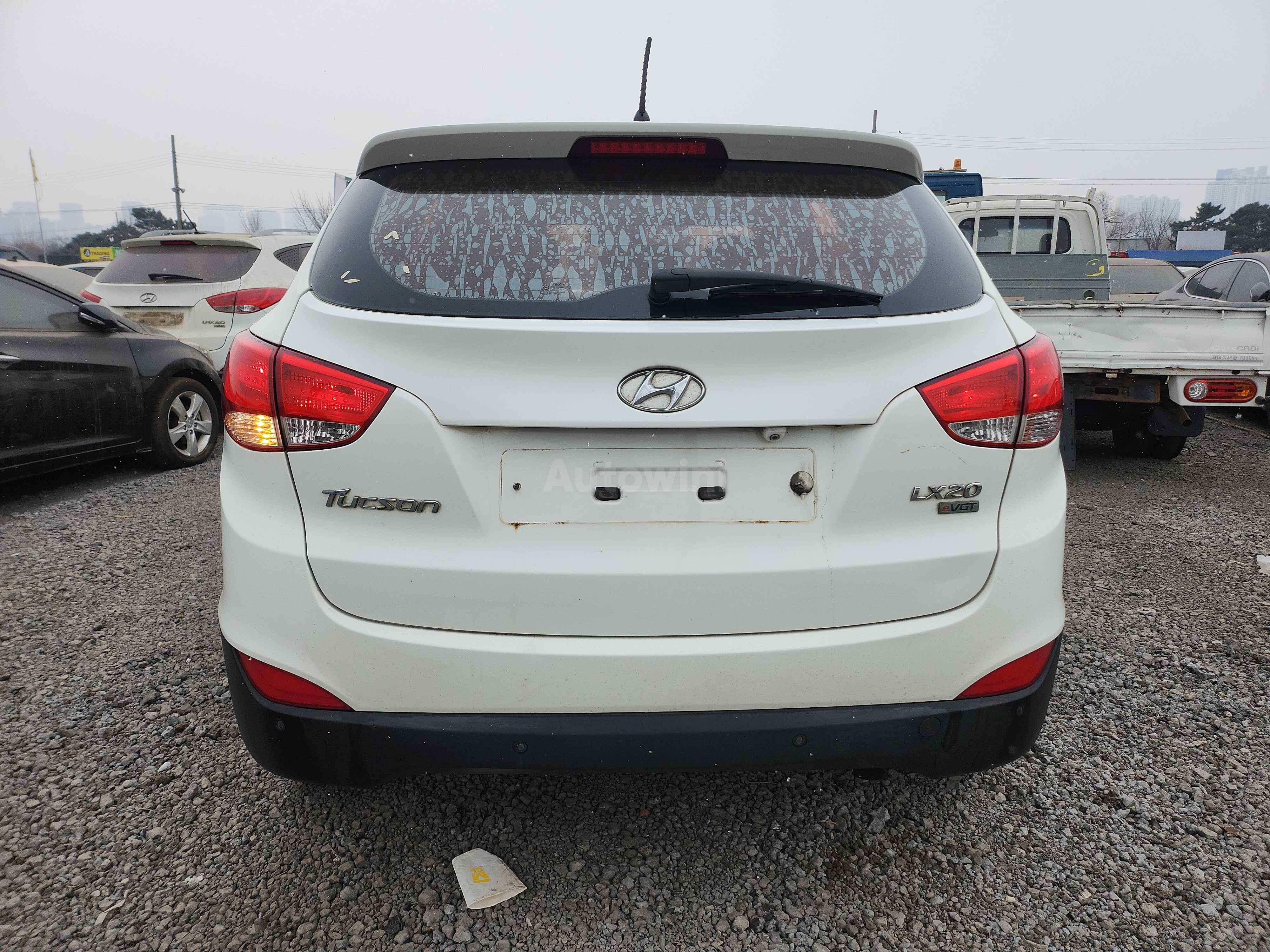2010 HYUNDAI TUCSON VIN: KMHJU81VBAU019852