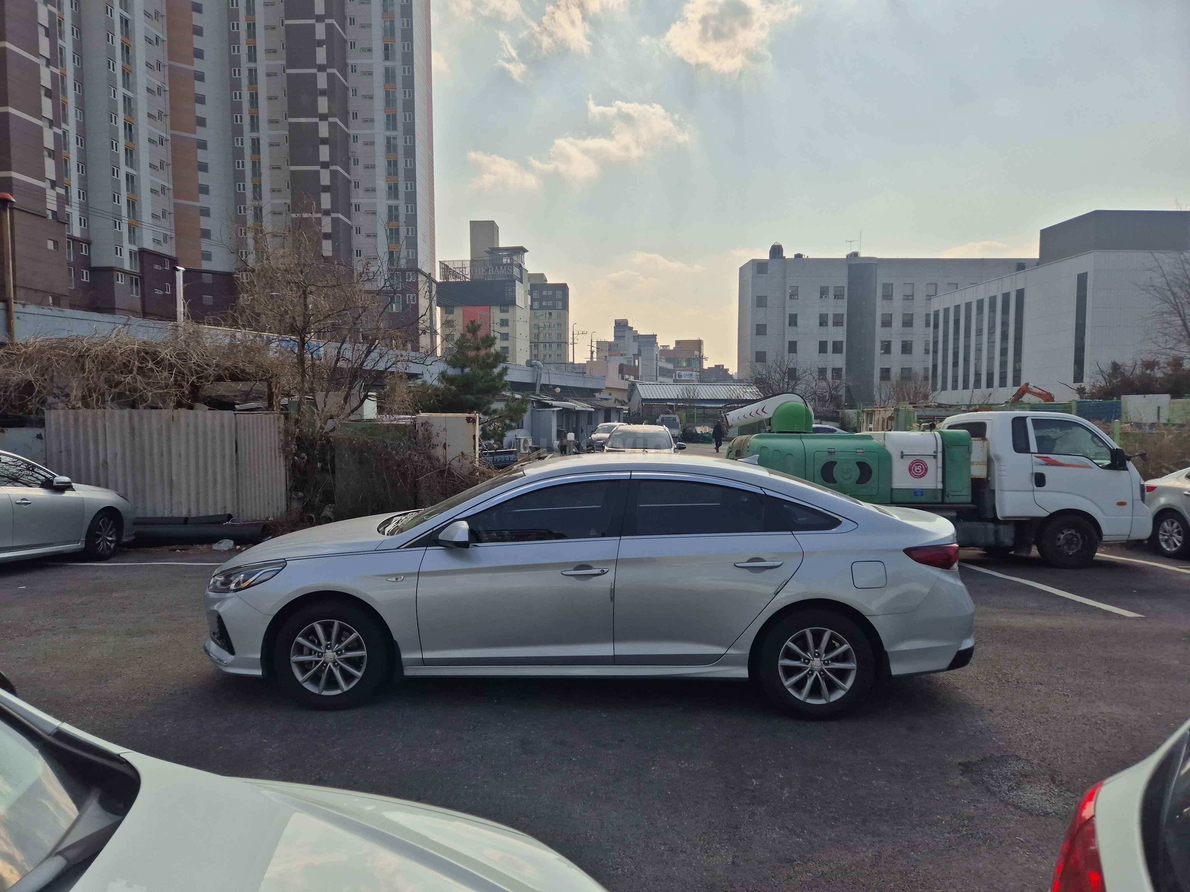 2019 HYUNDAI SONATA VIN: KMHE341DBKA507730