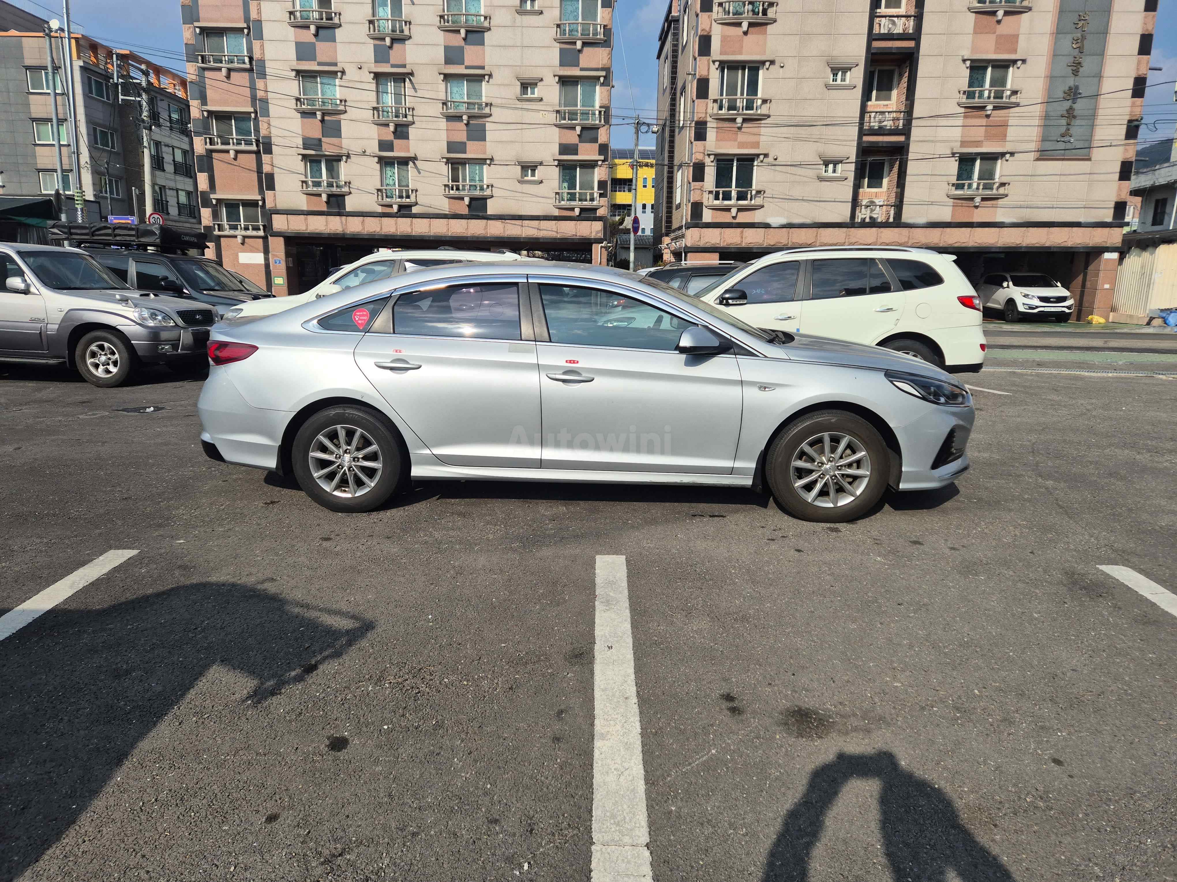 2018 HYUNDAI SONATA VIN: KMHE341DBJA484391