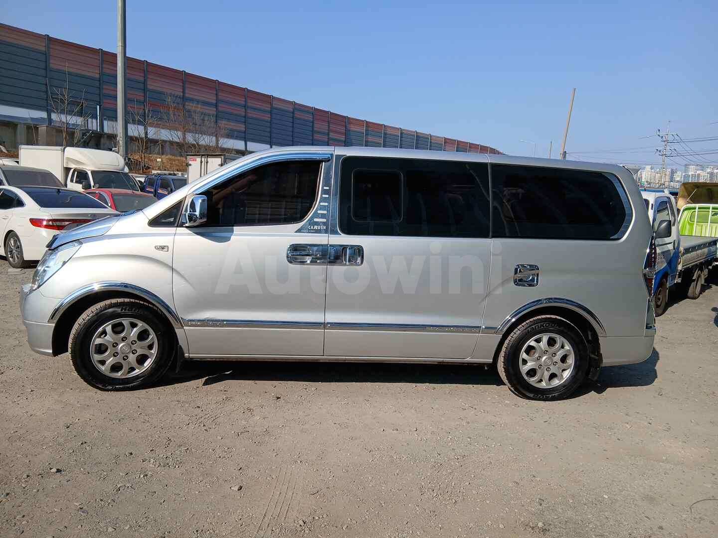 2009 HYUNDAI STAREX VIN: KMJWAH7JP9U128999