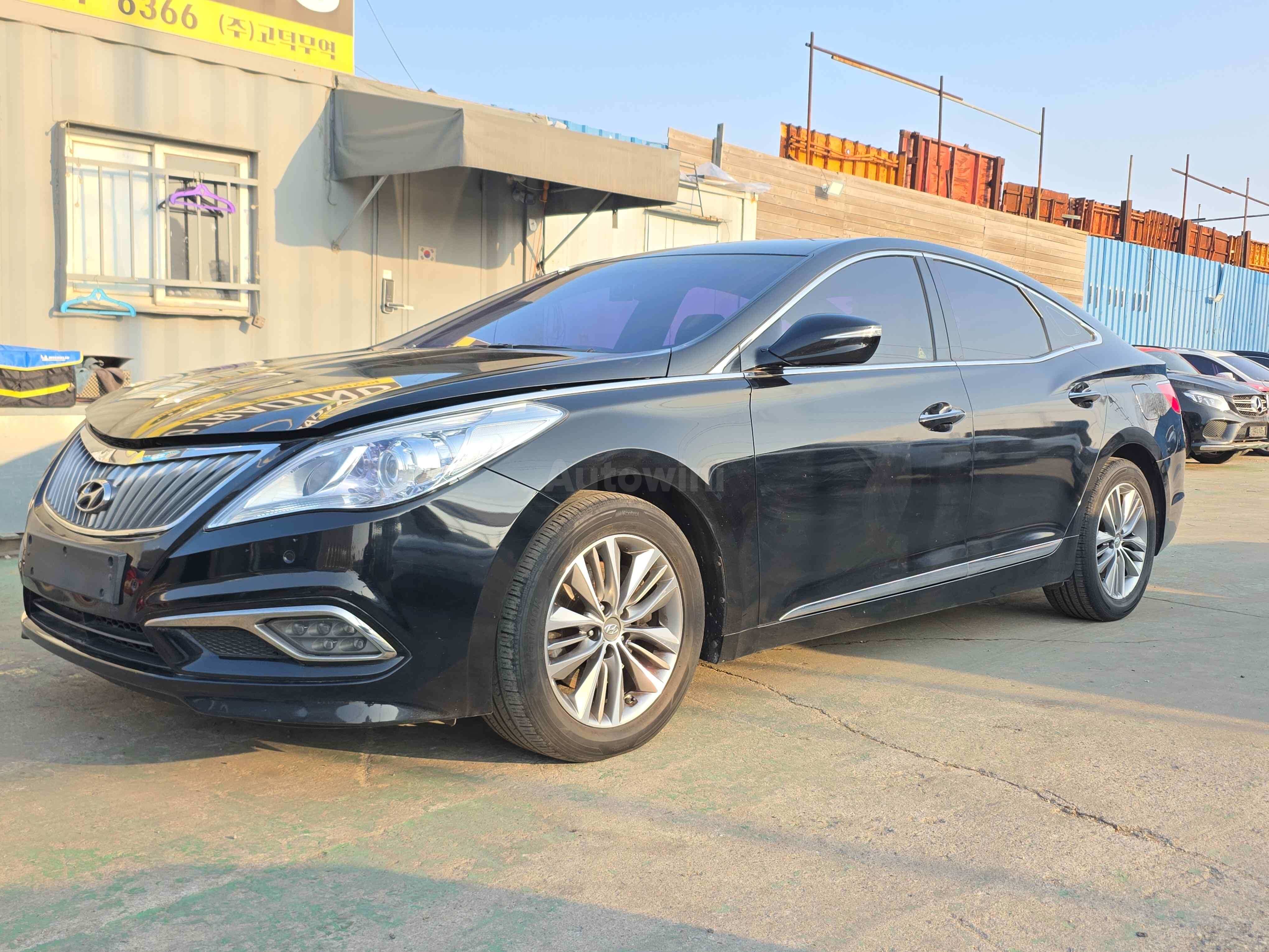 2017 HYUNDAI GRANDEUR VIN: KMHFF41CBHA588154