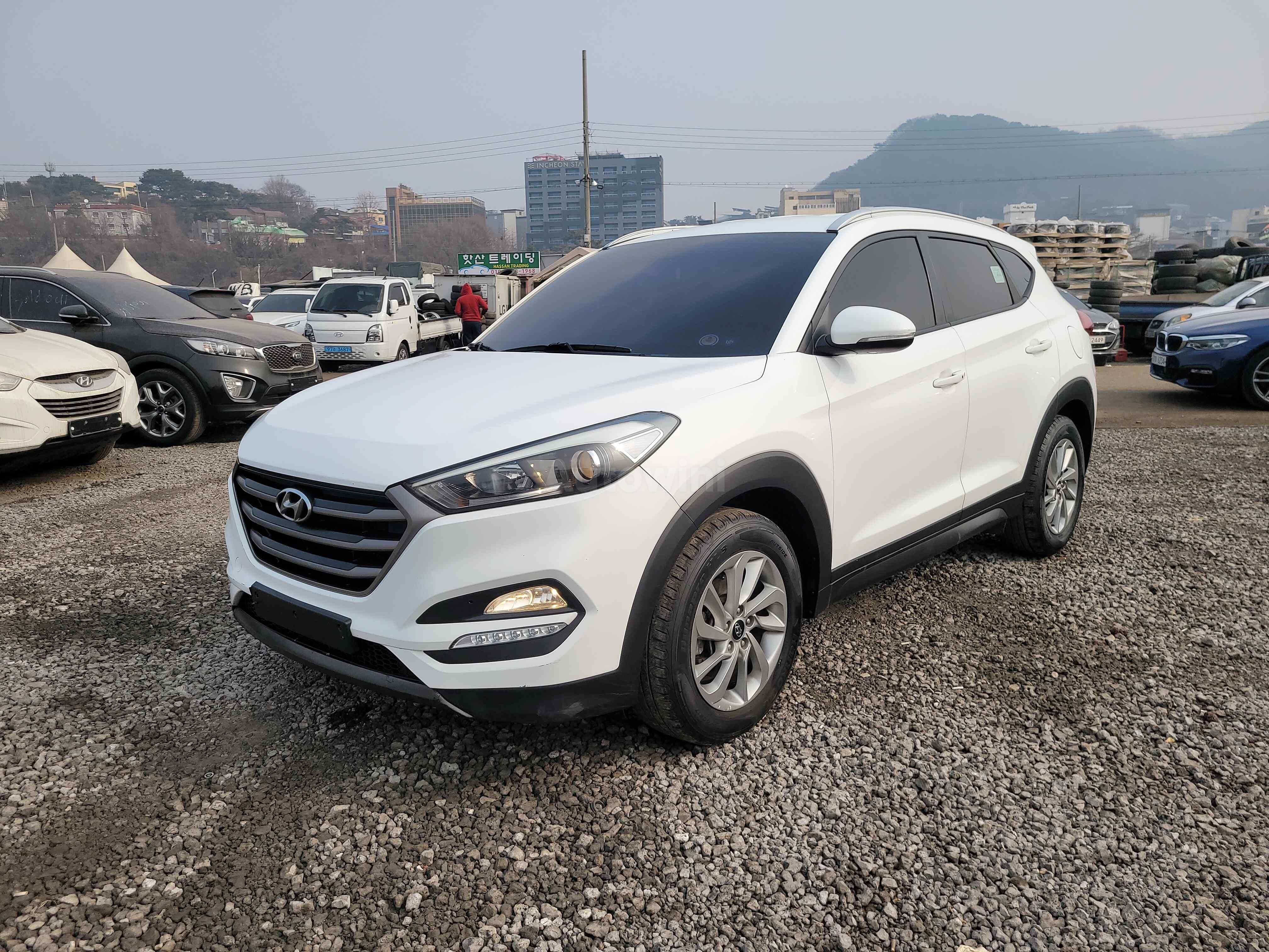 2016 HYUNDAI TUCSON VIN: KMHJ381ADGU062617