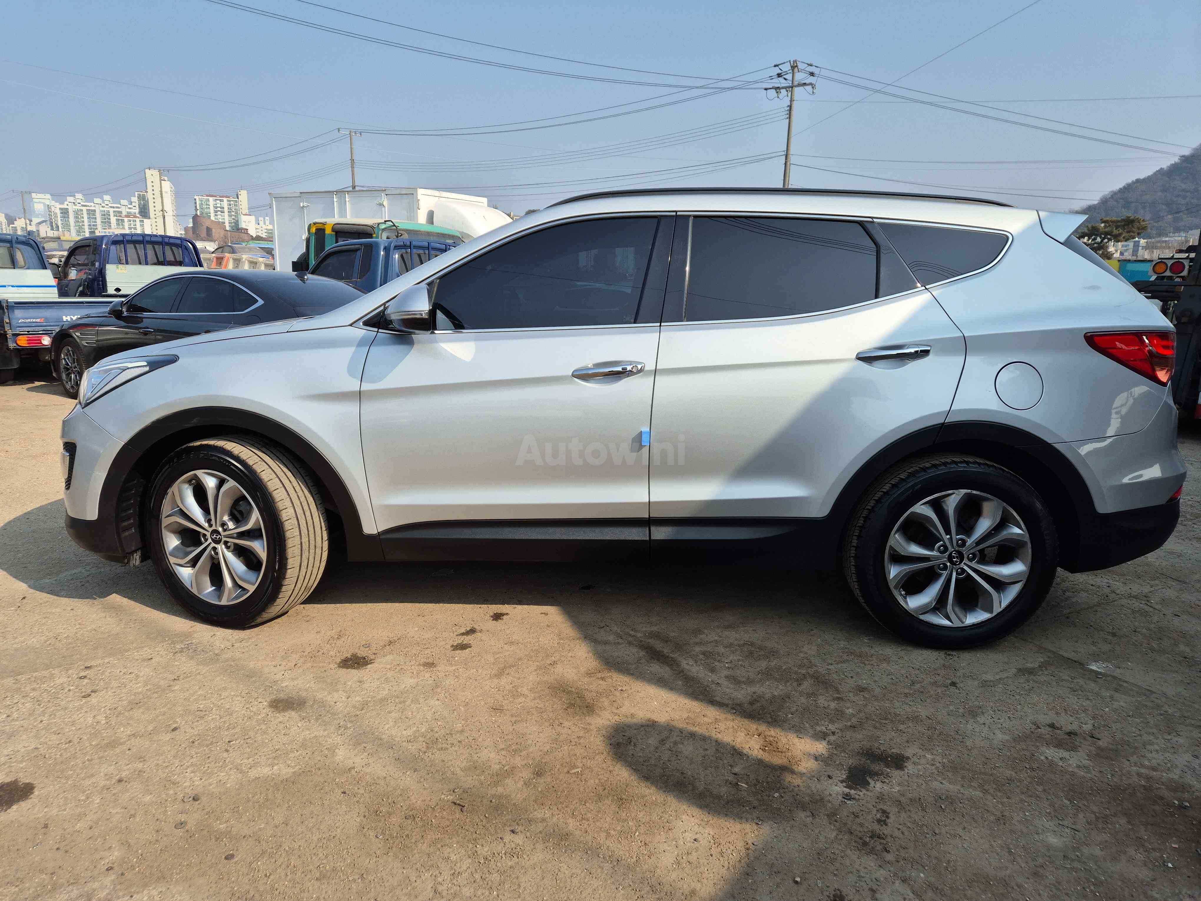 2015 HYUNDAI SANTAFE VIN: KMHSW81UDFU499785