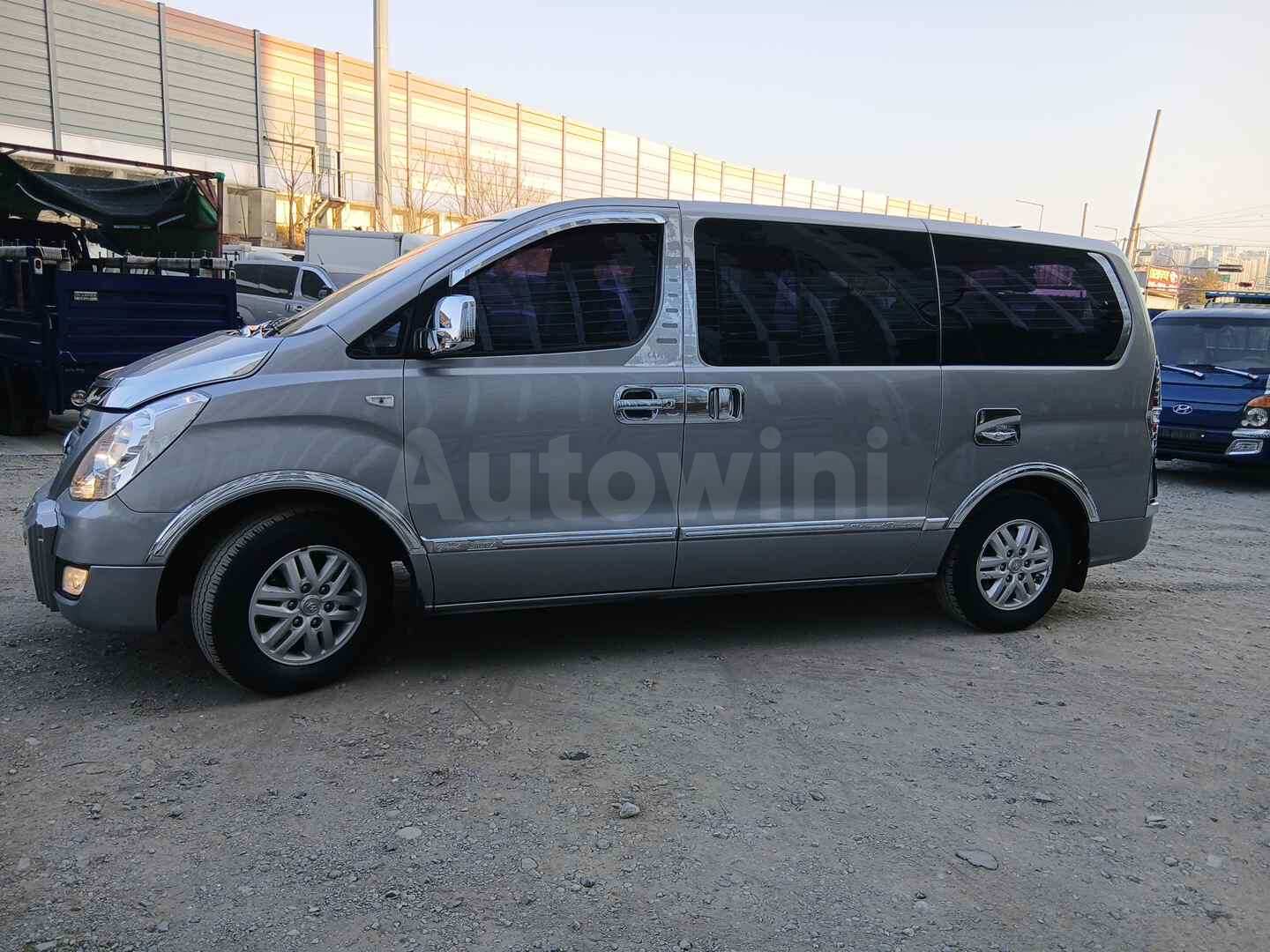 2016 HYUNDAI STAREX VIN: KMJWA37KBGU772974