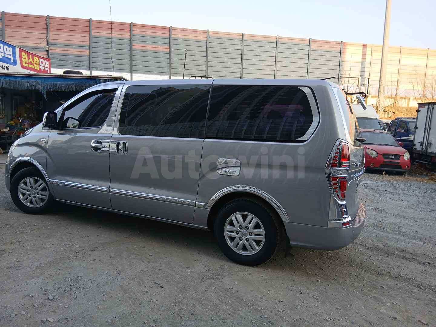 2016 HYUNDAI STAREX VIN: KMJWA37KBGU772974