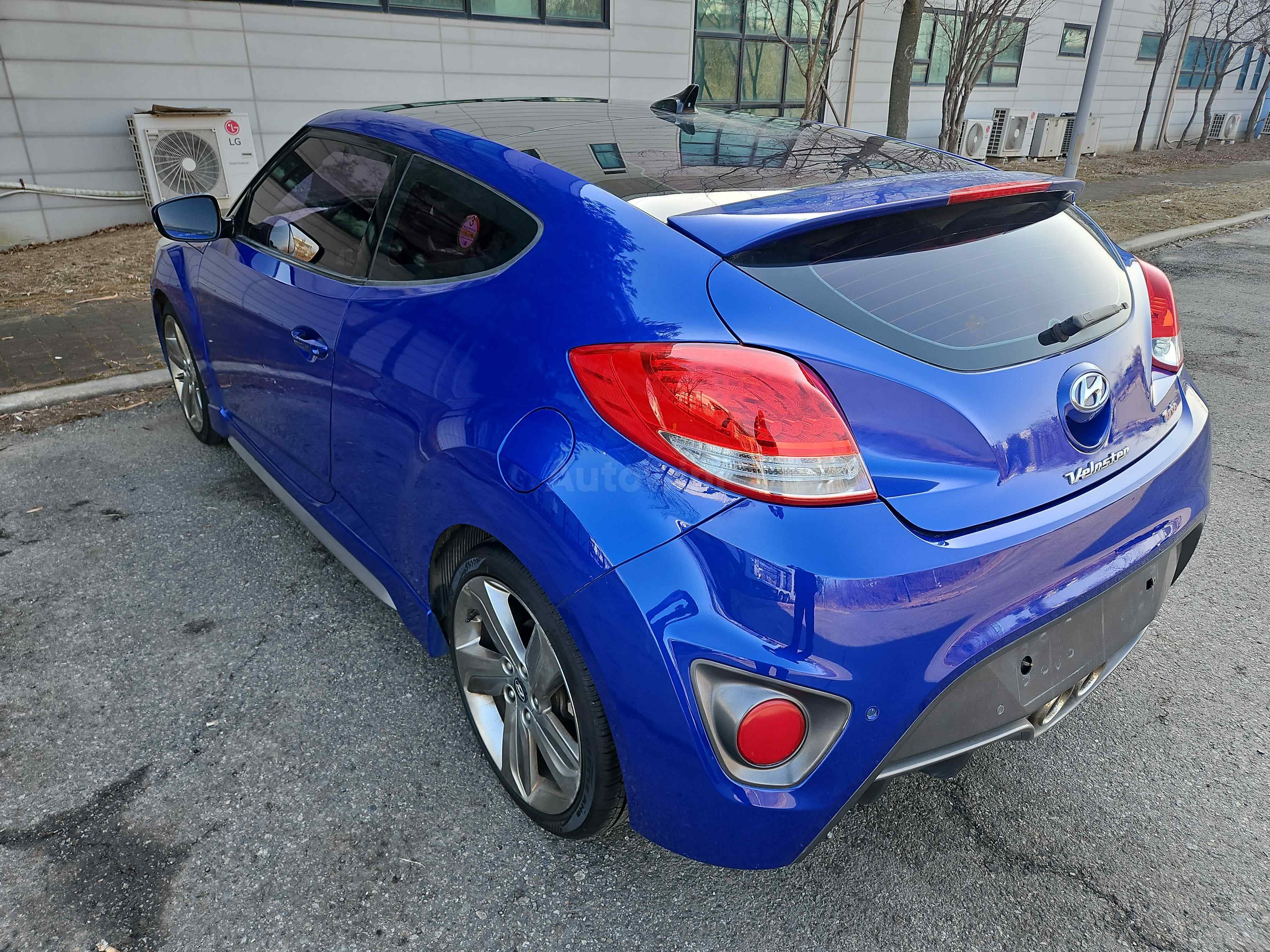 2014 HYUNDAI VELOSTER VIN: KMHTE61EBEU170954
