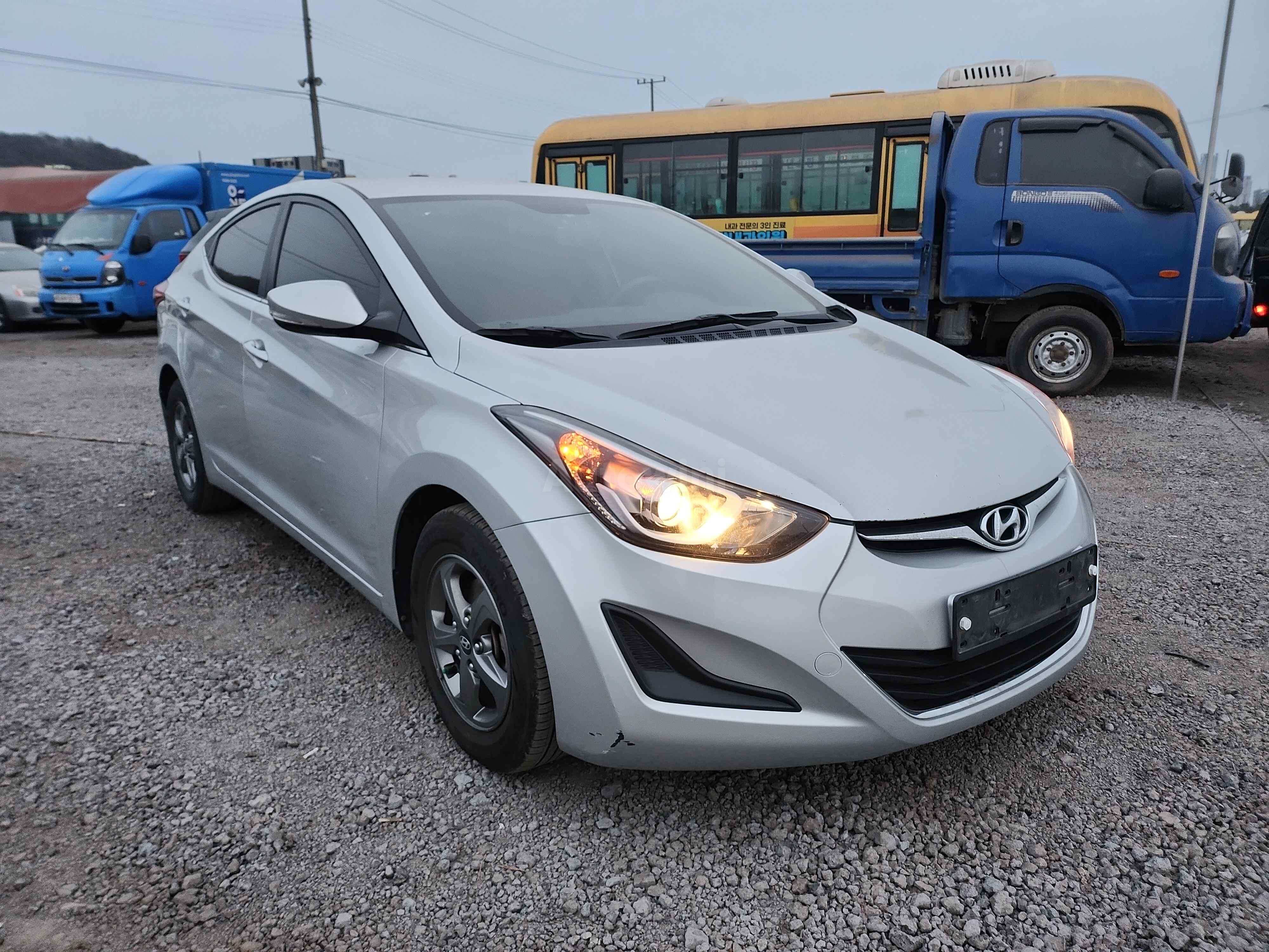 2014 HYUNDAI AVANTE VIN: KMHDG41DBEU013444