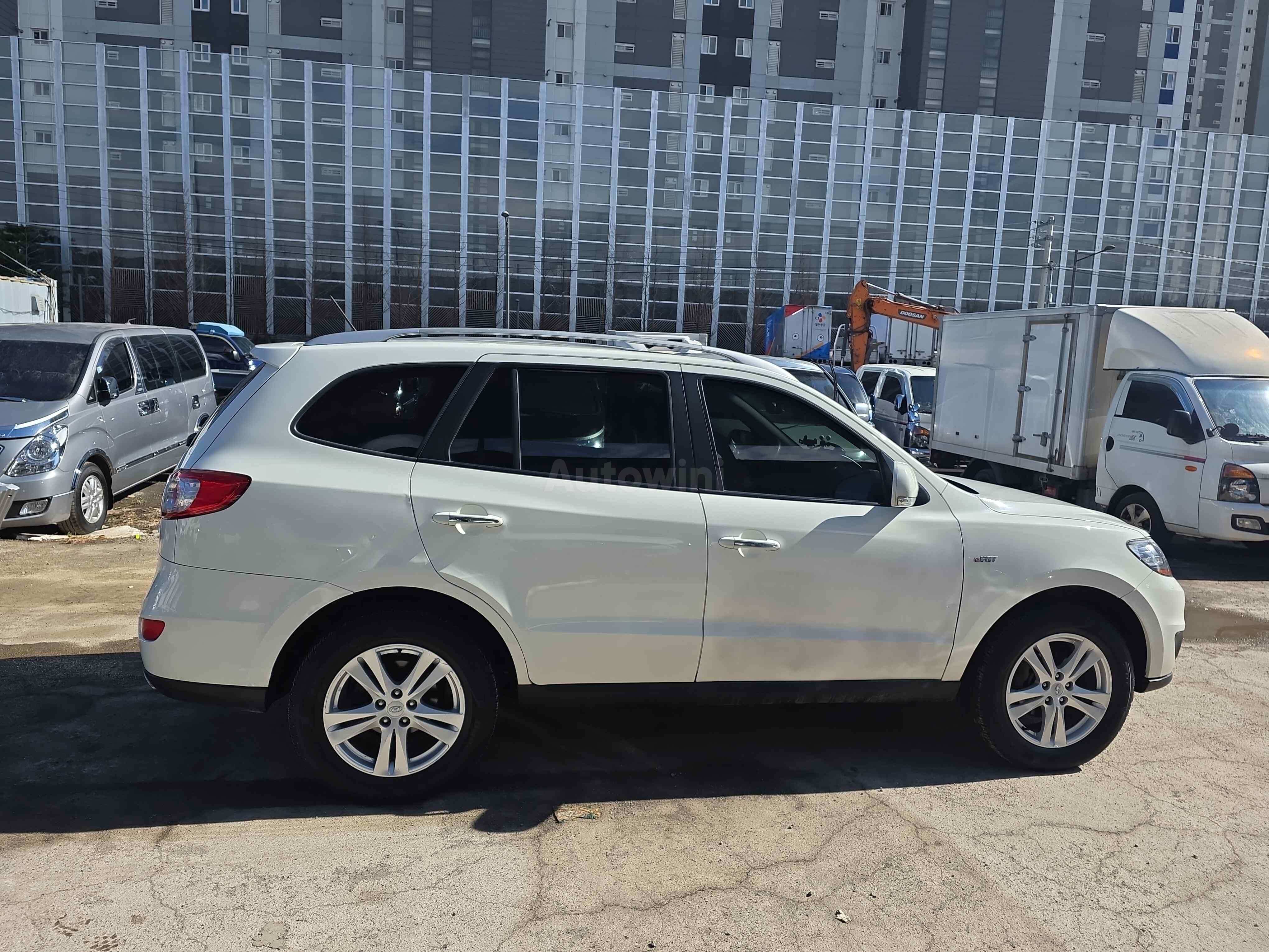 2010 HYUNDAI SANTAFE VIN: KMHSJ81UBAU524753