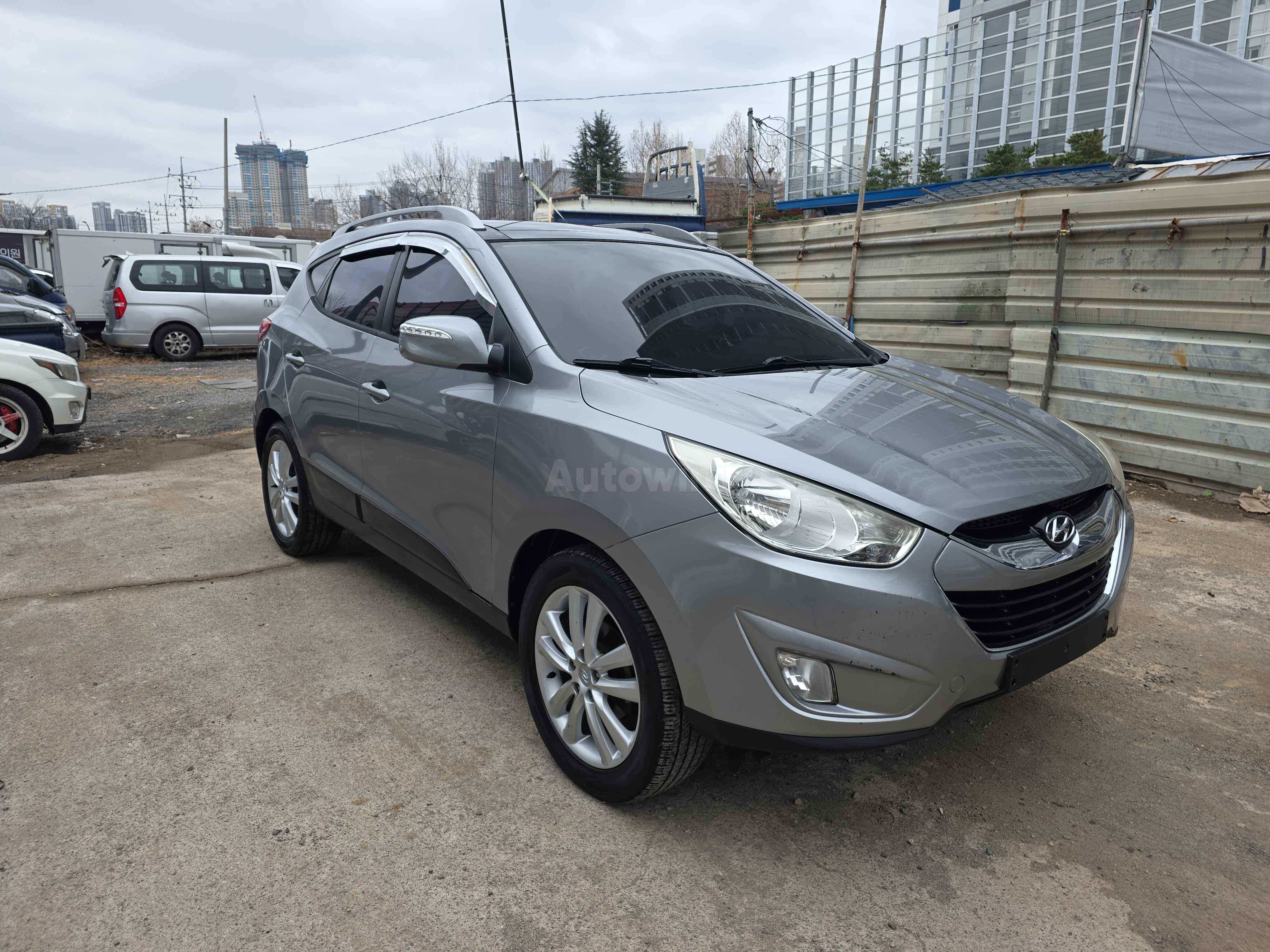 2010 HYUNDAI TUCSON VIN: KMHJU81VBAU036722