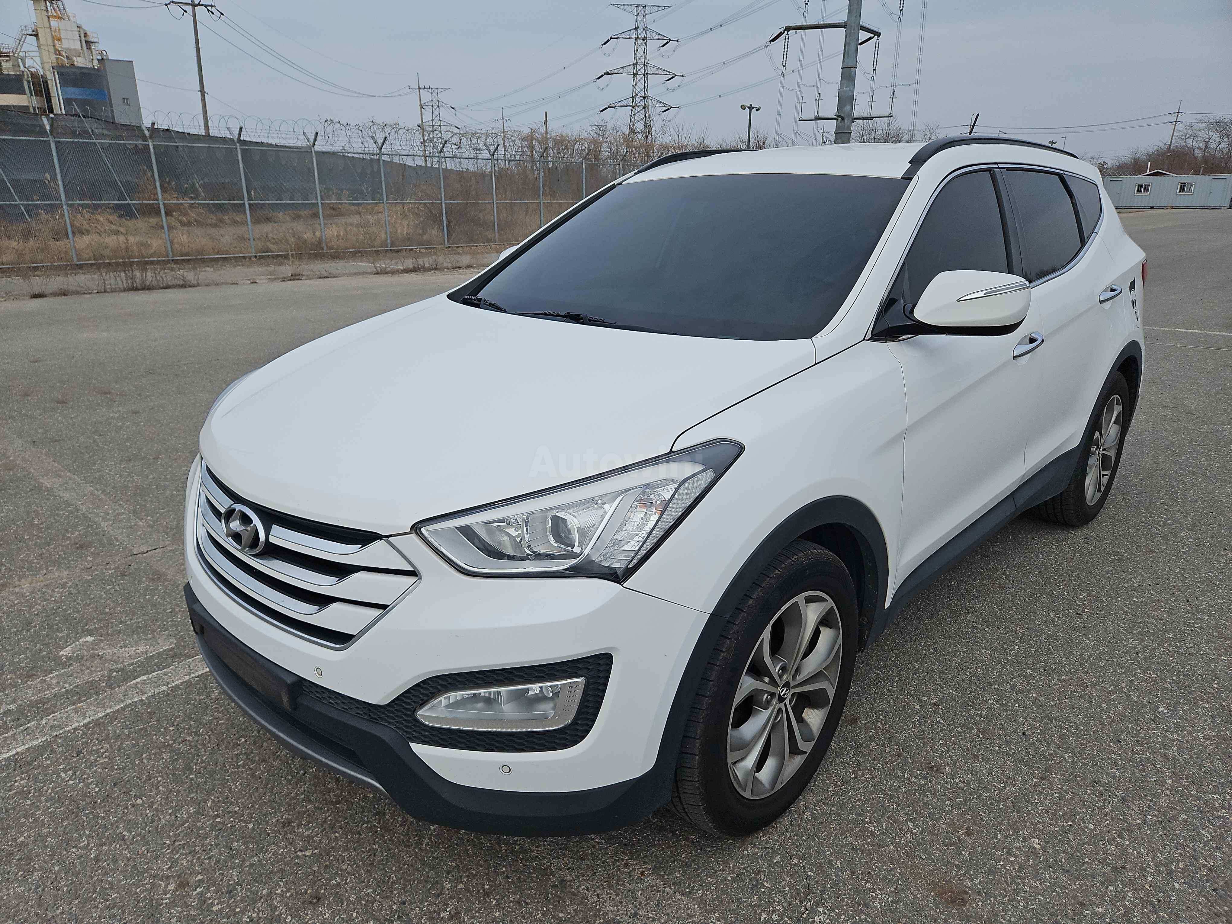 2014 HYUNDAI SANTAFE VIN: KMHSW81UBEU266017