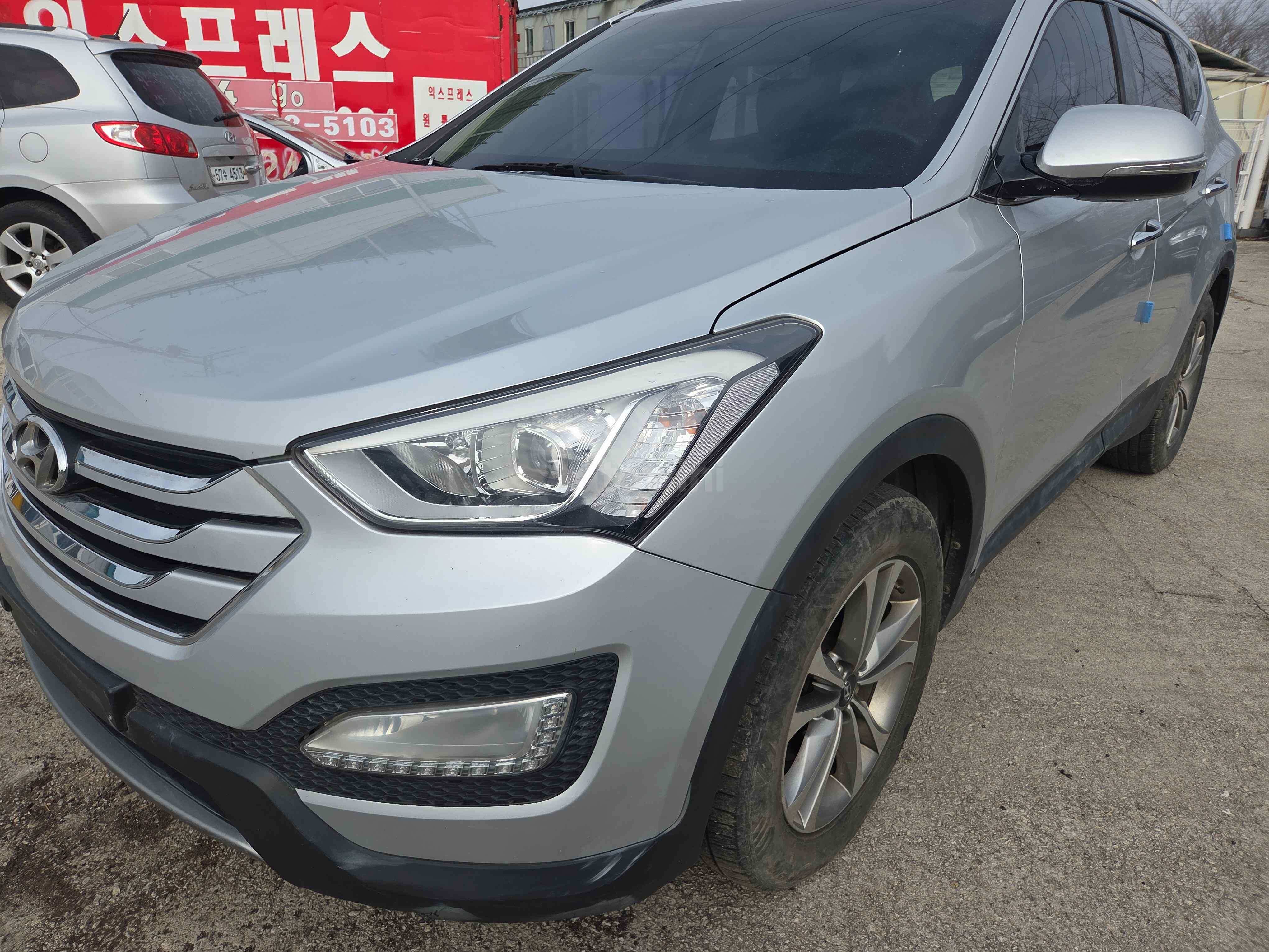 2015 HYUNDAI SANTAFE VIN: KMHSW81UBFU513114