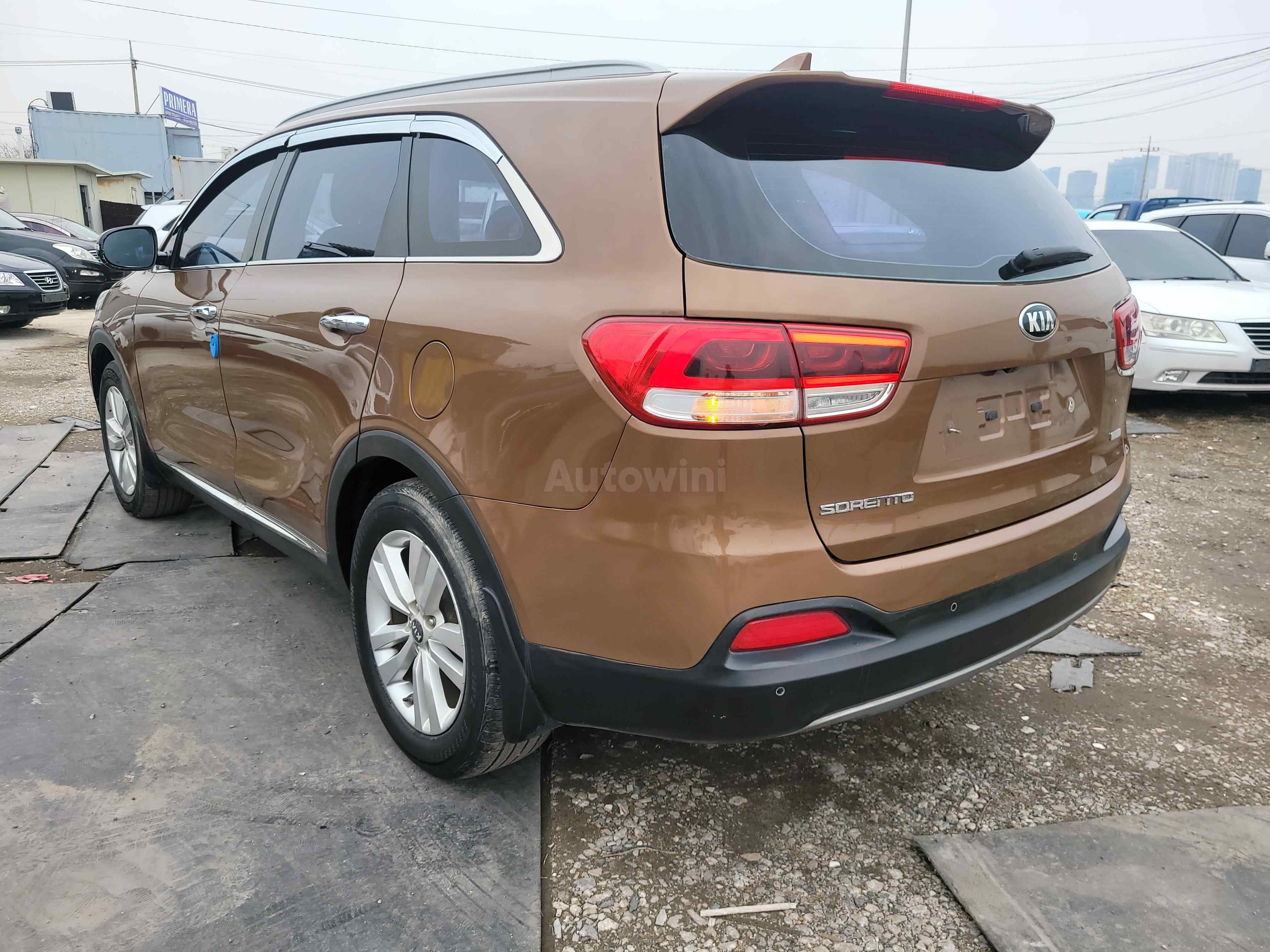 2015 KIA SORENTO VIN: KNAPS81ABFA027854