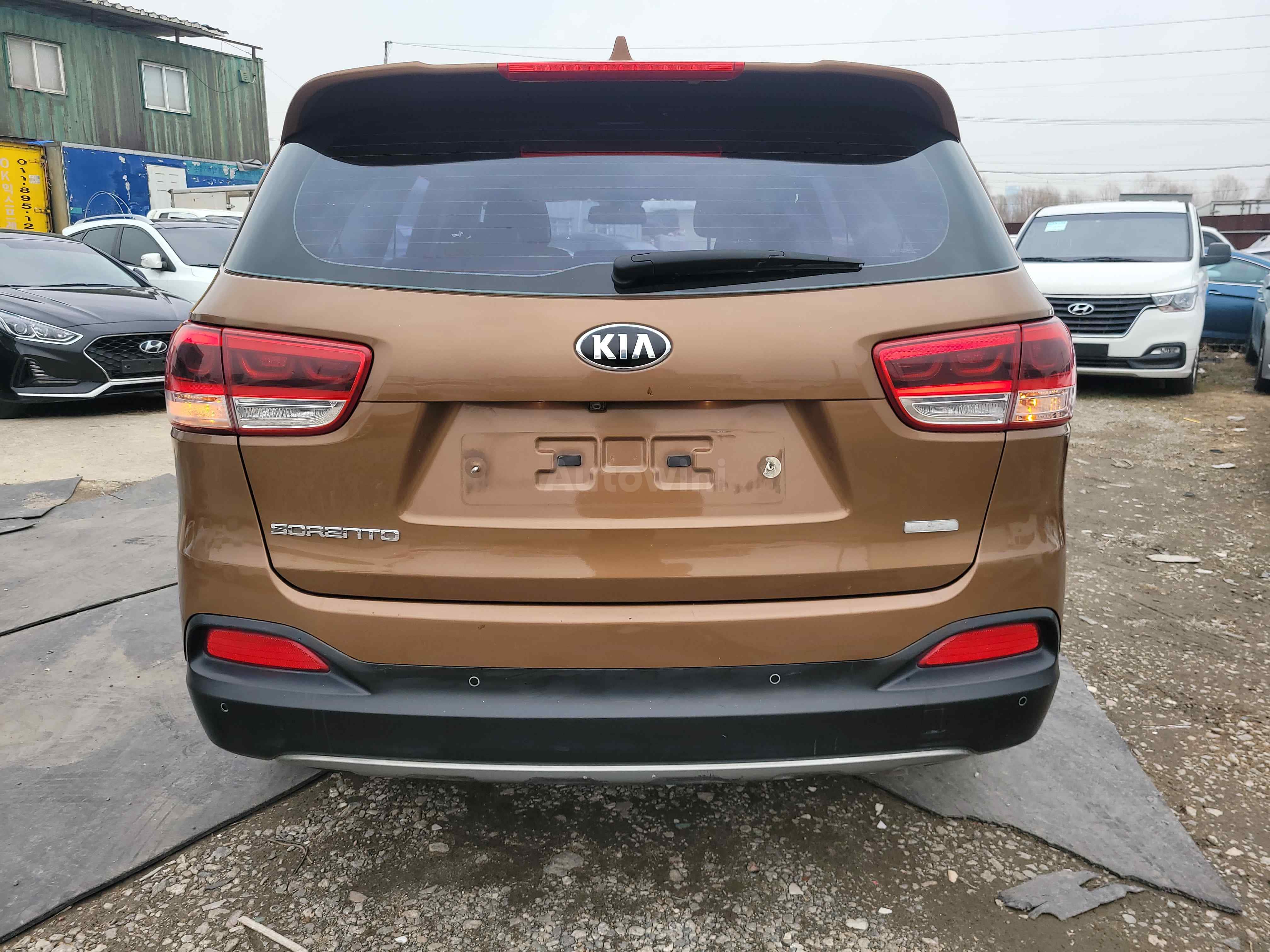 2015 KIA SORENTO VIN: KNAPS81ABFA027854