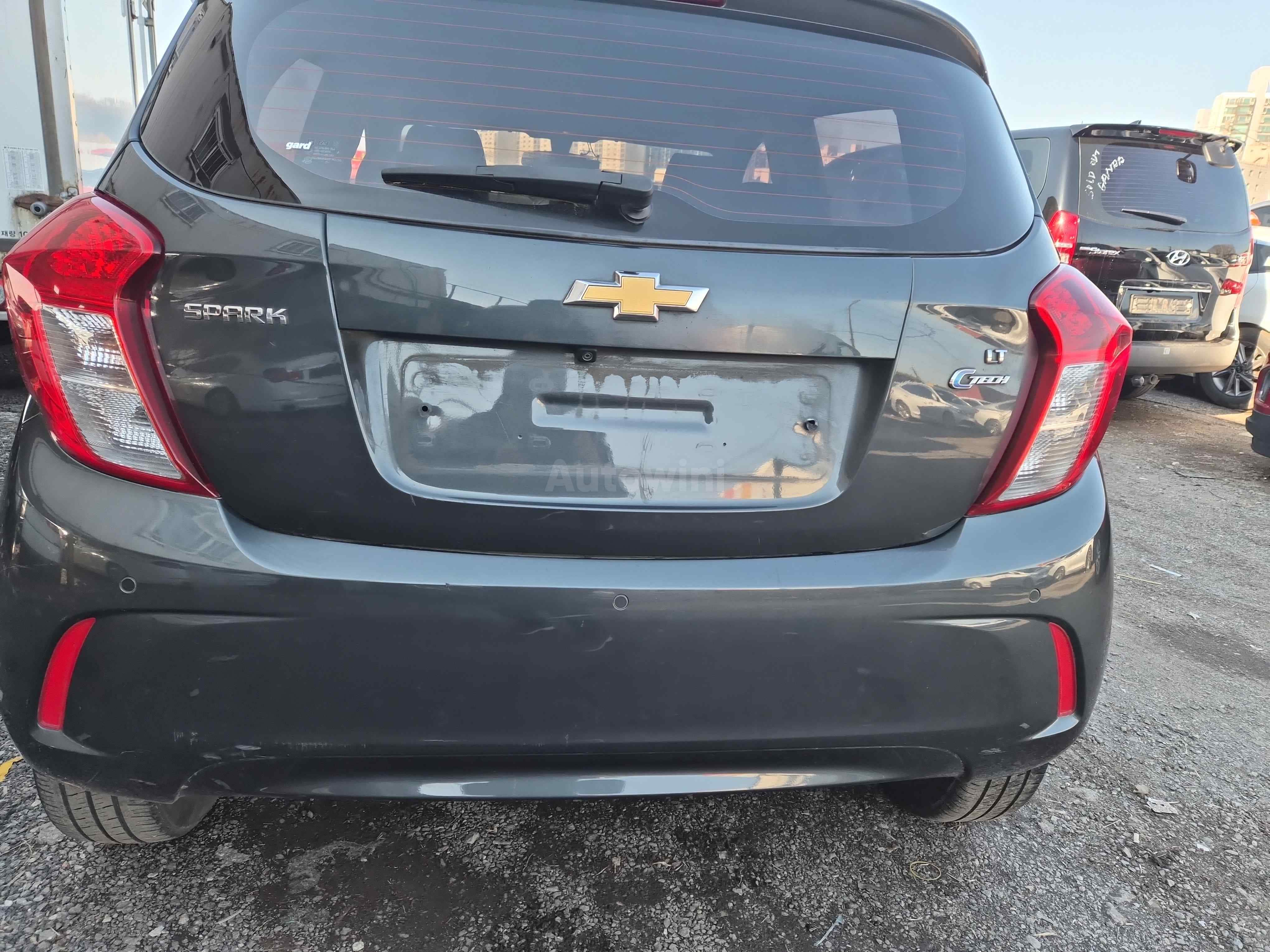 2017 CHEVROLET SPARK VIN: KLYDC487DHC762988