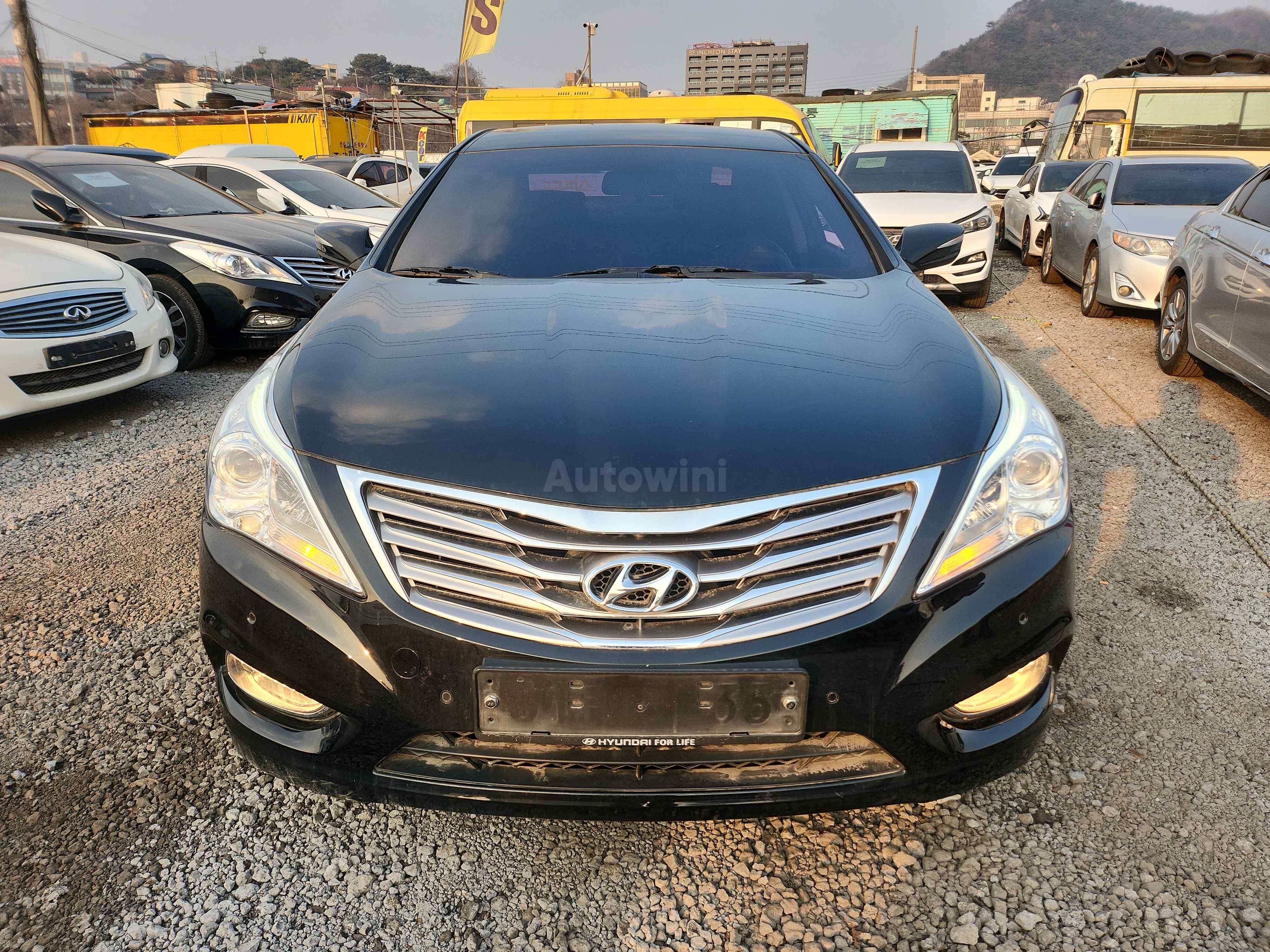 2012 HYUNDAI GRANDEUR VIN: KMHFF41CBCA134266