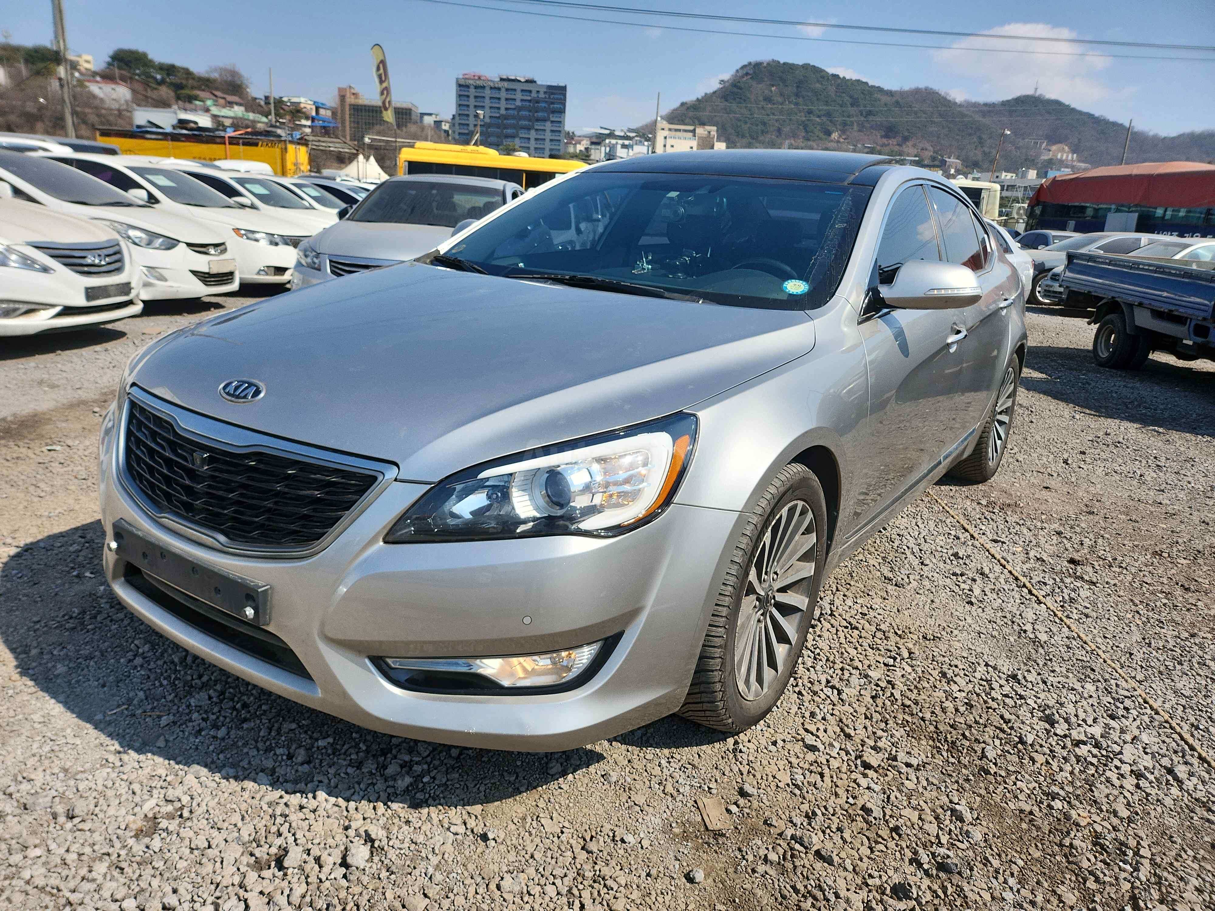 2012 KIA K7 VIN: KNALN416BCA078947