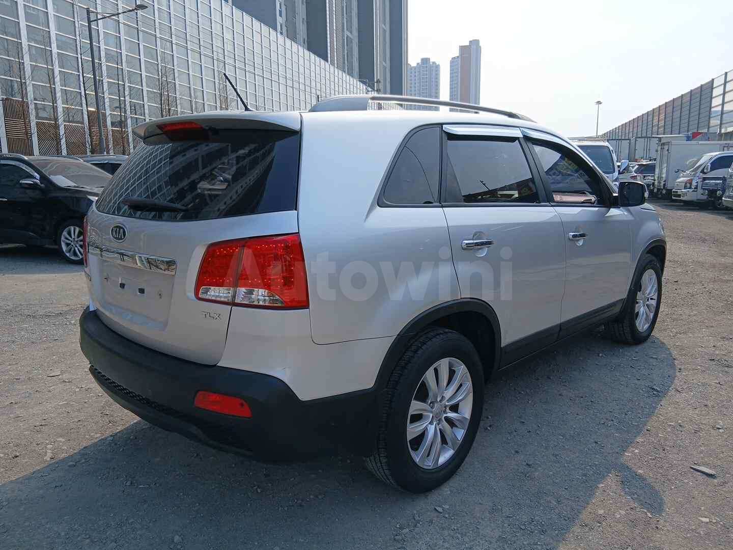 2012 KIA SORENTO VIN: KNAKU815BCA285159