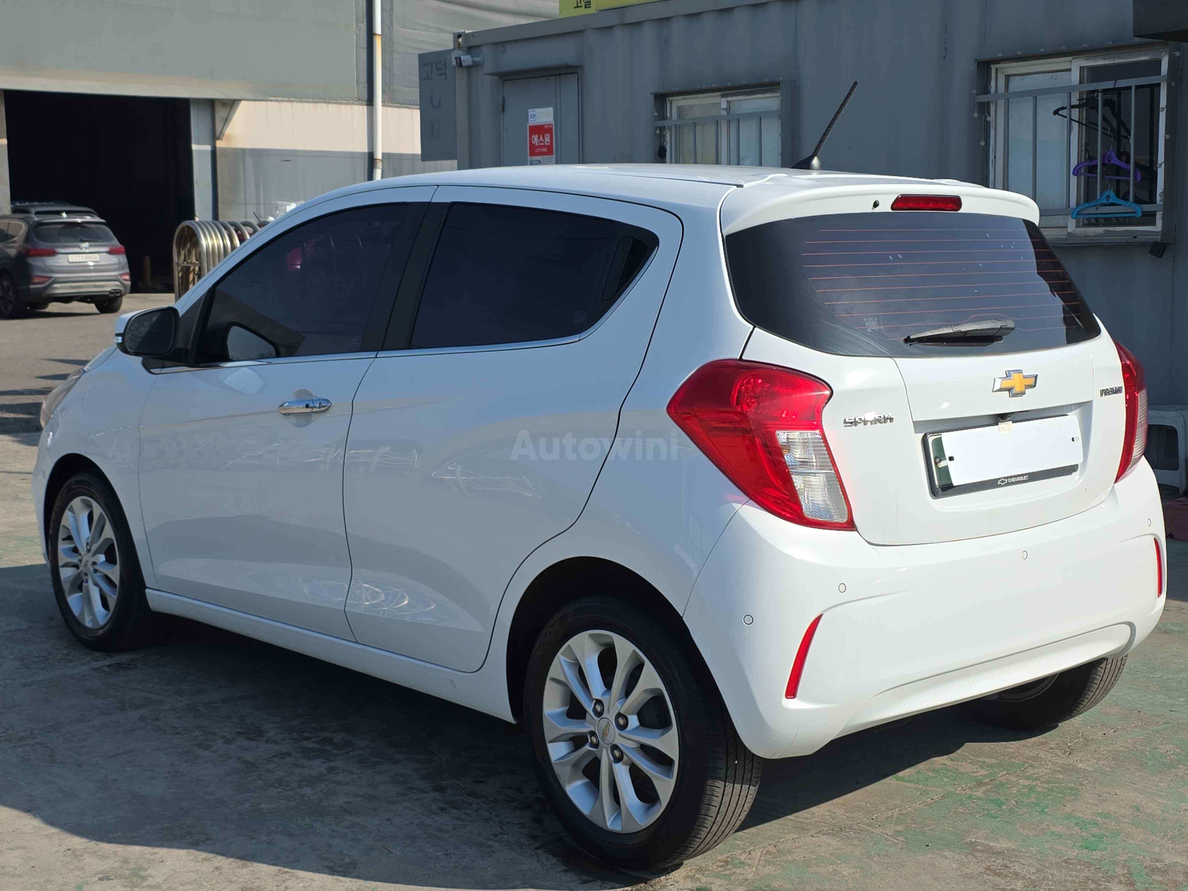 2019 CHEVROLET SPARK VIN: KLYDC487DKC225456