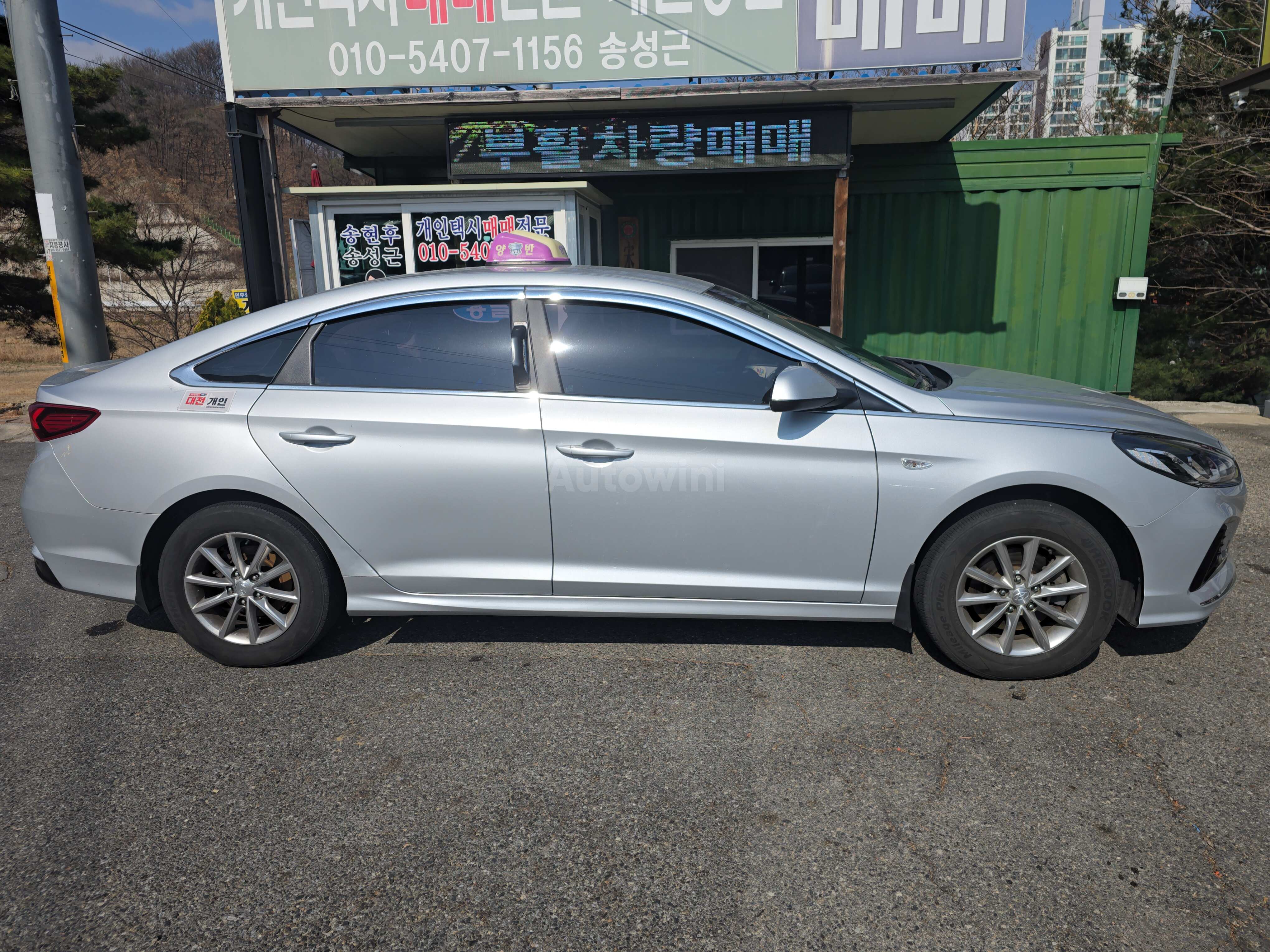 2019 HYUNDAI SONATA VIN: KMHE341DBKA506206