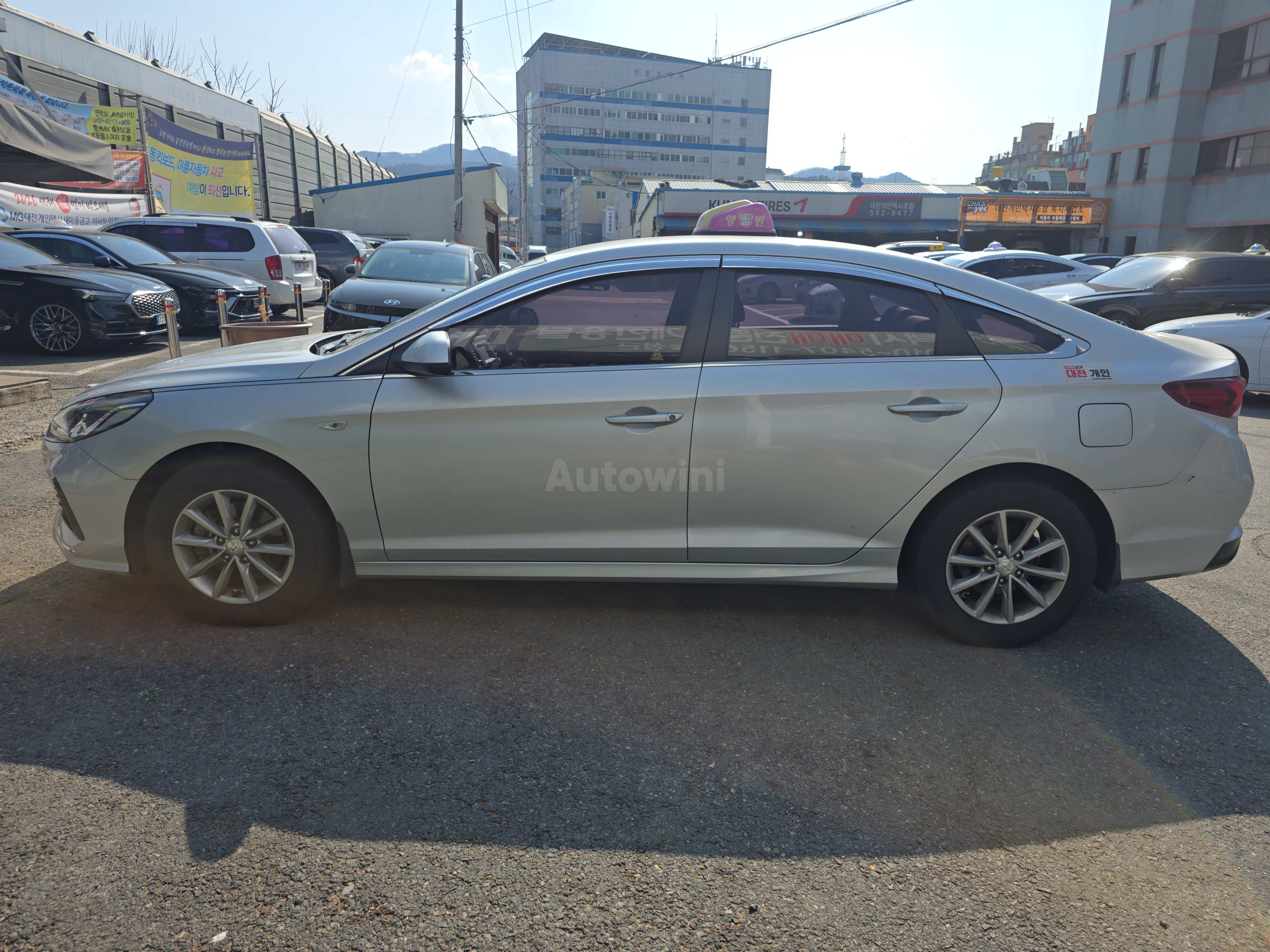 2019 HYUNDAI SONATA VIN: KMHE341DBKA506206