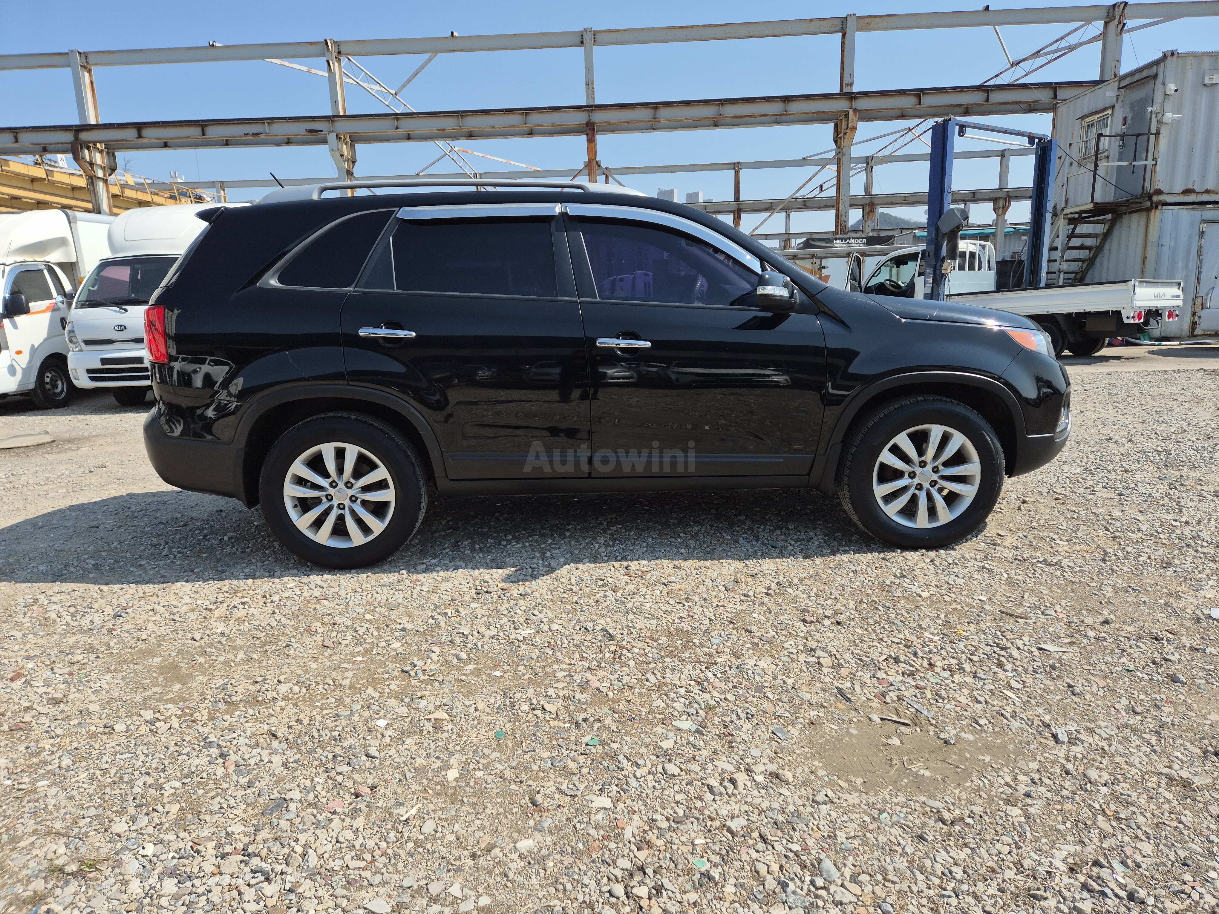 2012 KIA SORENTO VIN: KNAKU815BCA301215