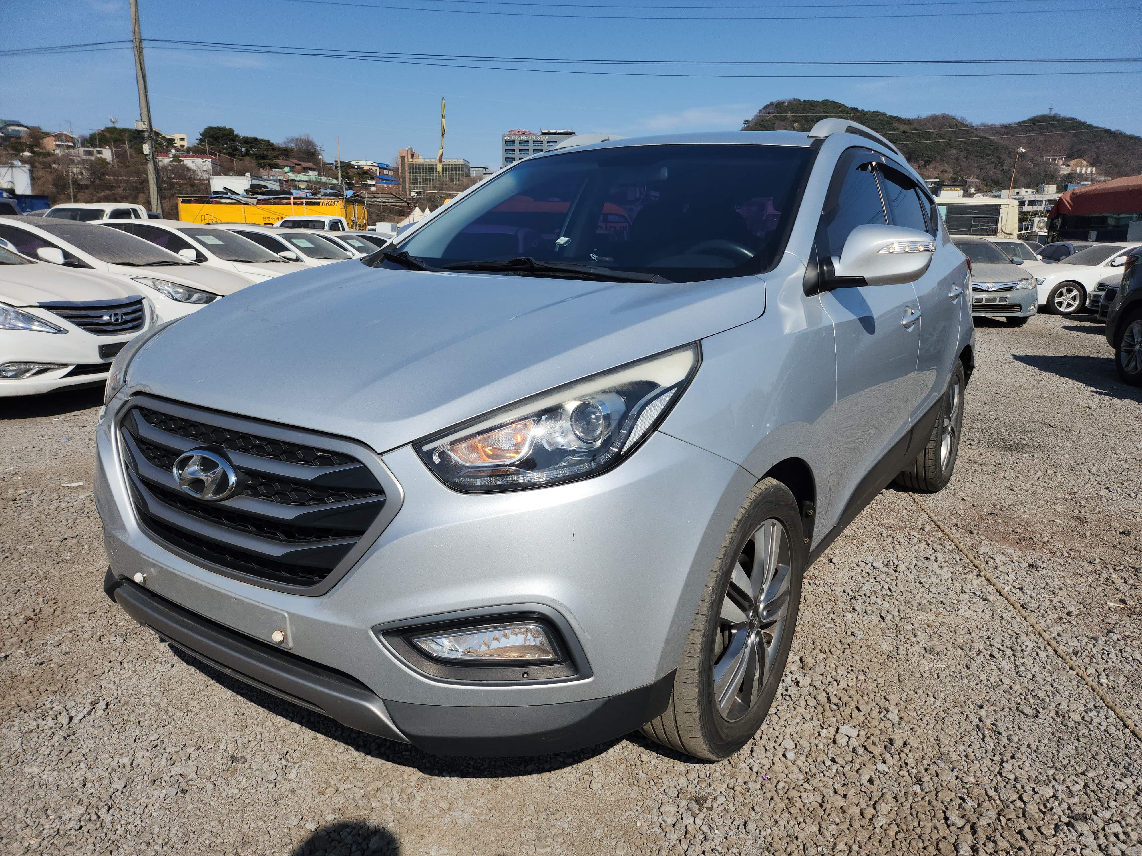 2015 HYUNDAI TUCSON VIN: KMHJT81VBFU041435