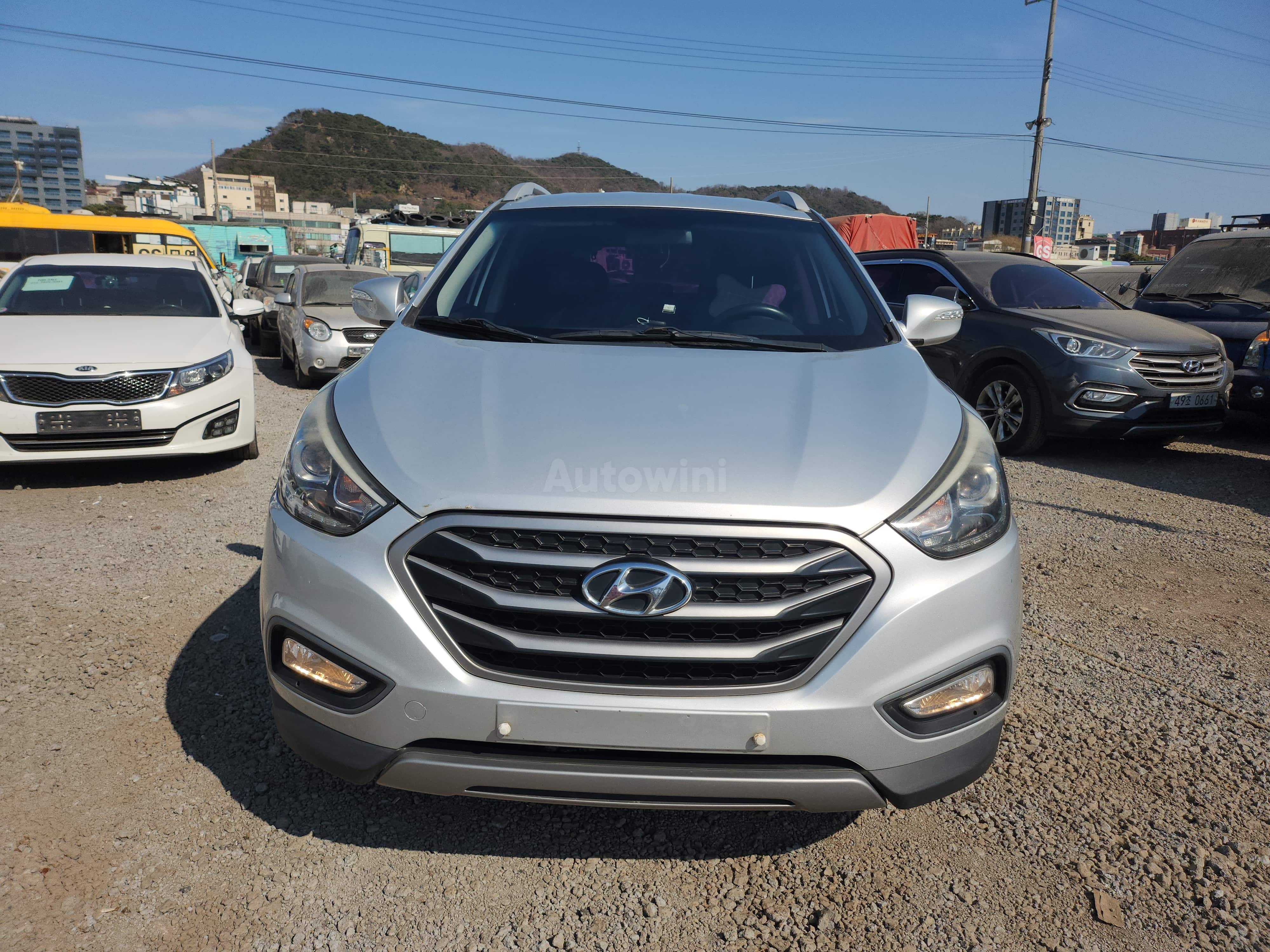 2015 HYUNDAI TUCSON VIN: KMHJT81VBFU041435