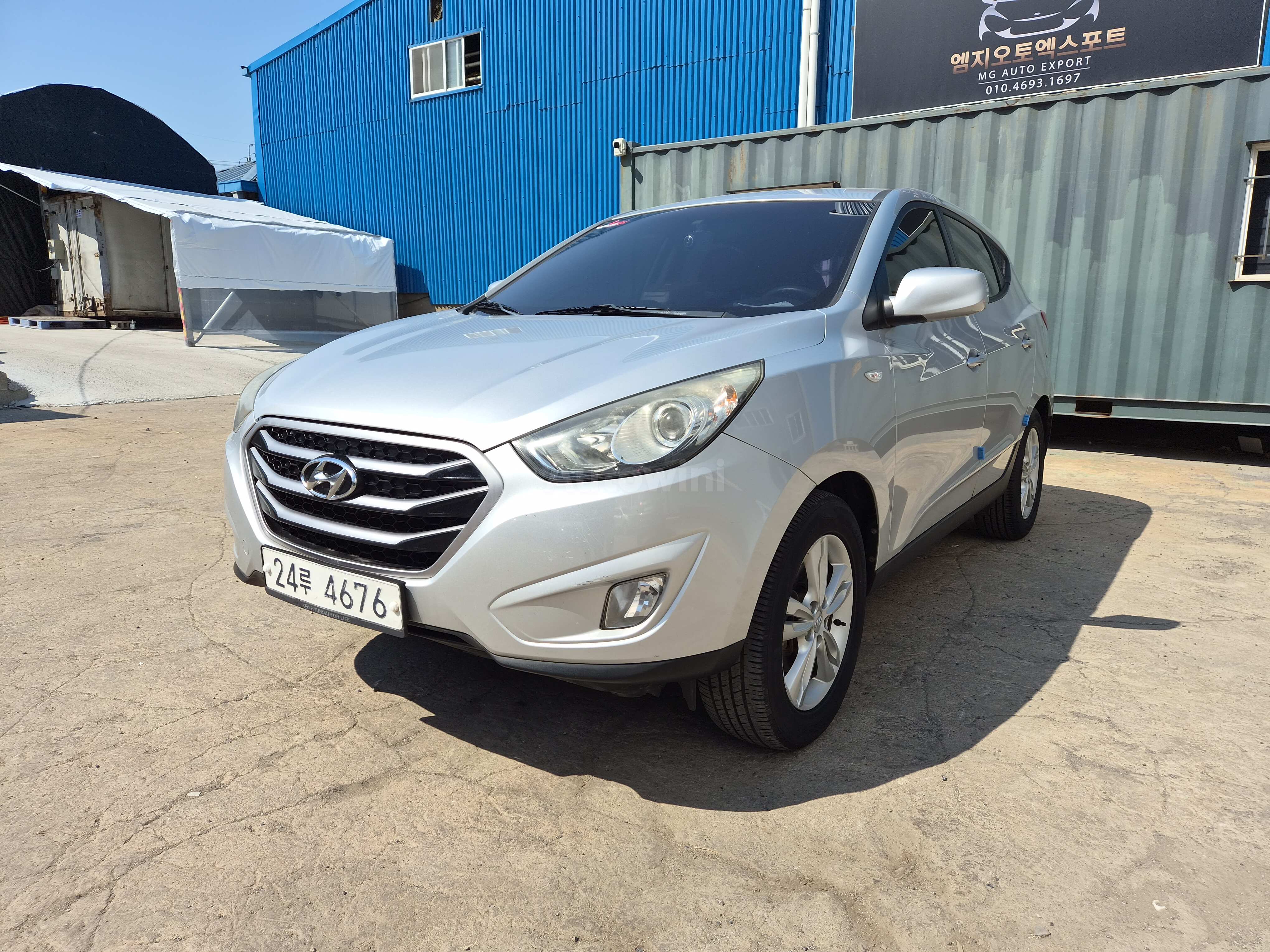 2012 HYUNDAI TUCSON VIN: KMHJT81VDCU517828