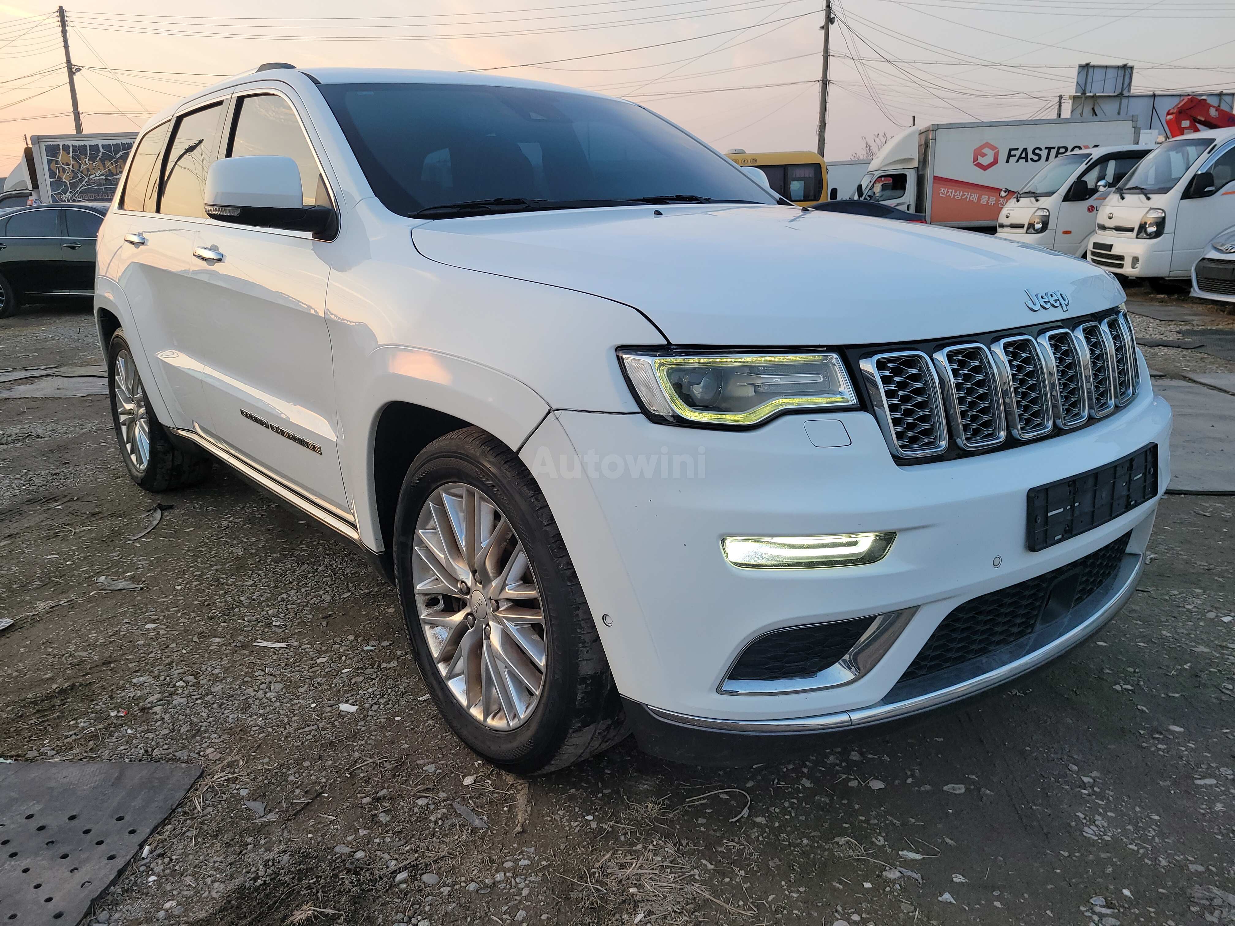 2018 JEEP CHEROKEE VIN: 1C4RJFJM8JC164220