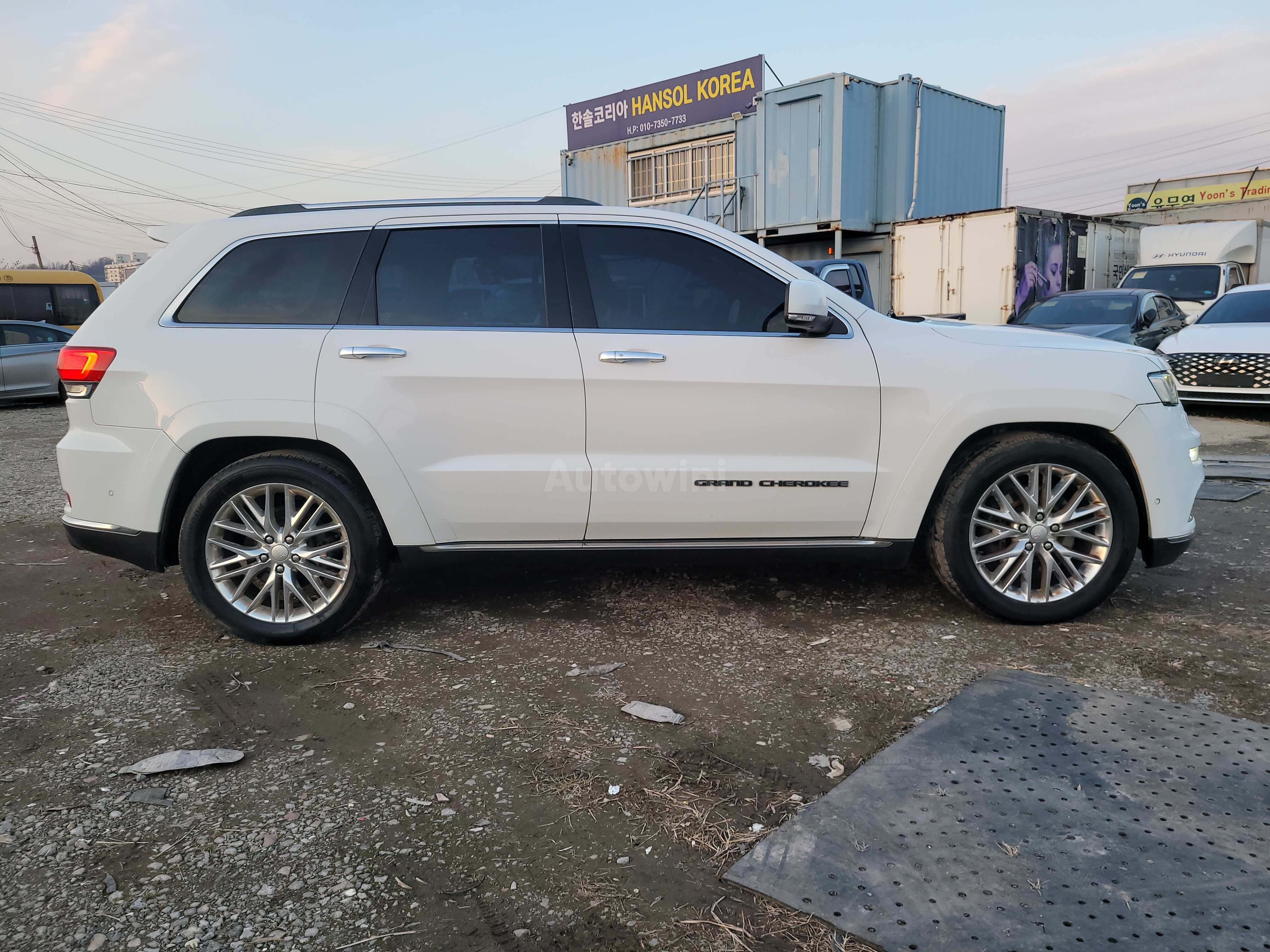 2018 JEEP CHEROKEE VIN: 1C4RJFJM8JC164220