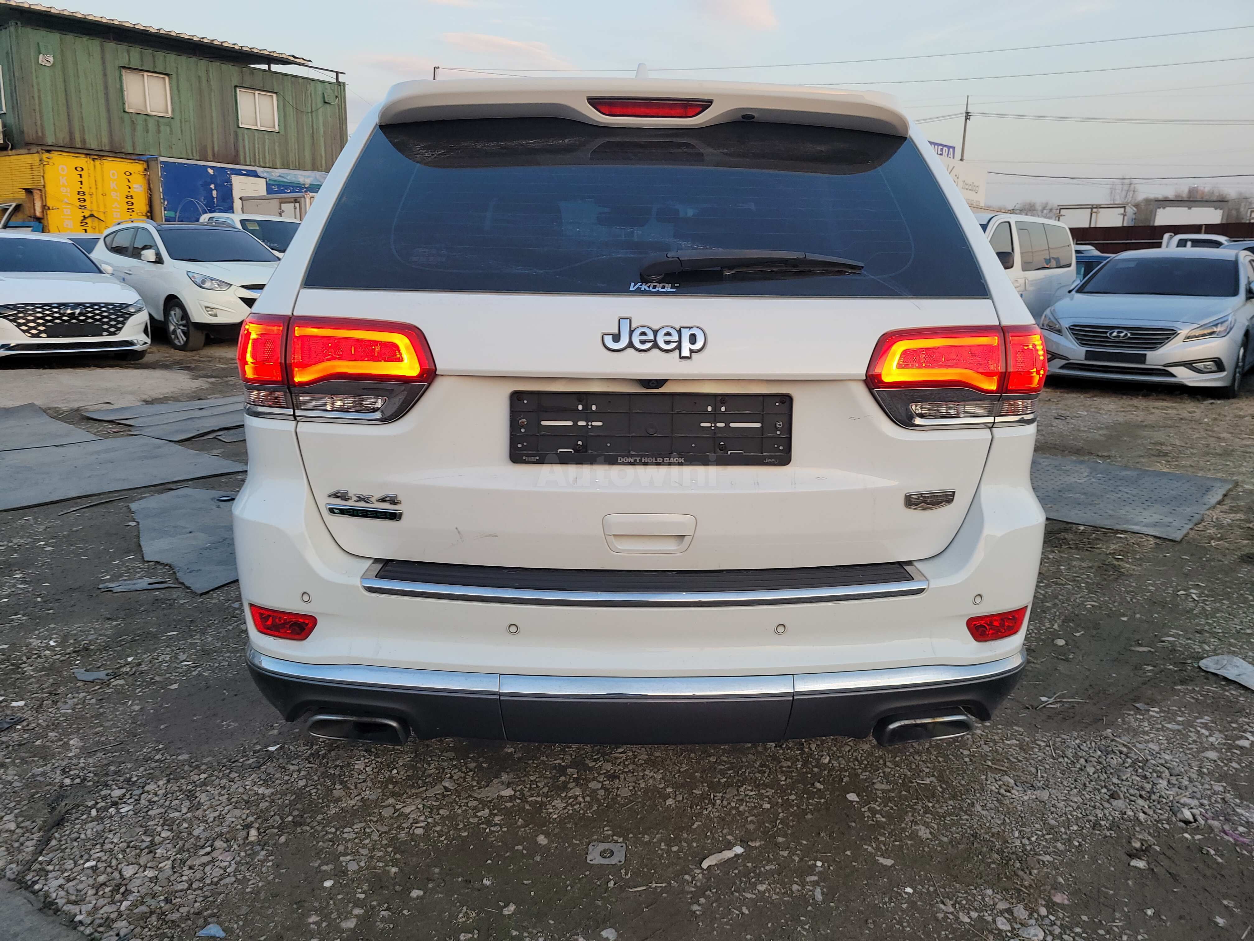 2018 JEEP CHEROKEE VIN: 1C4RJFJM8JC164220