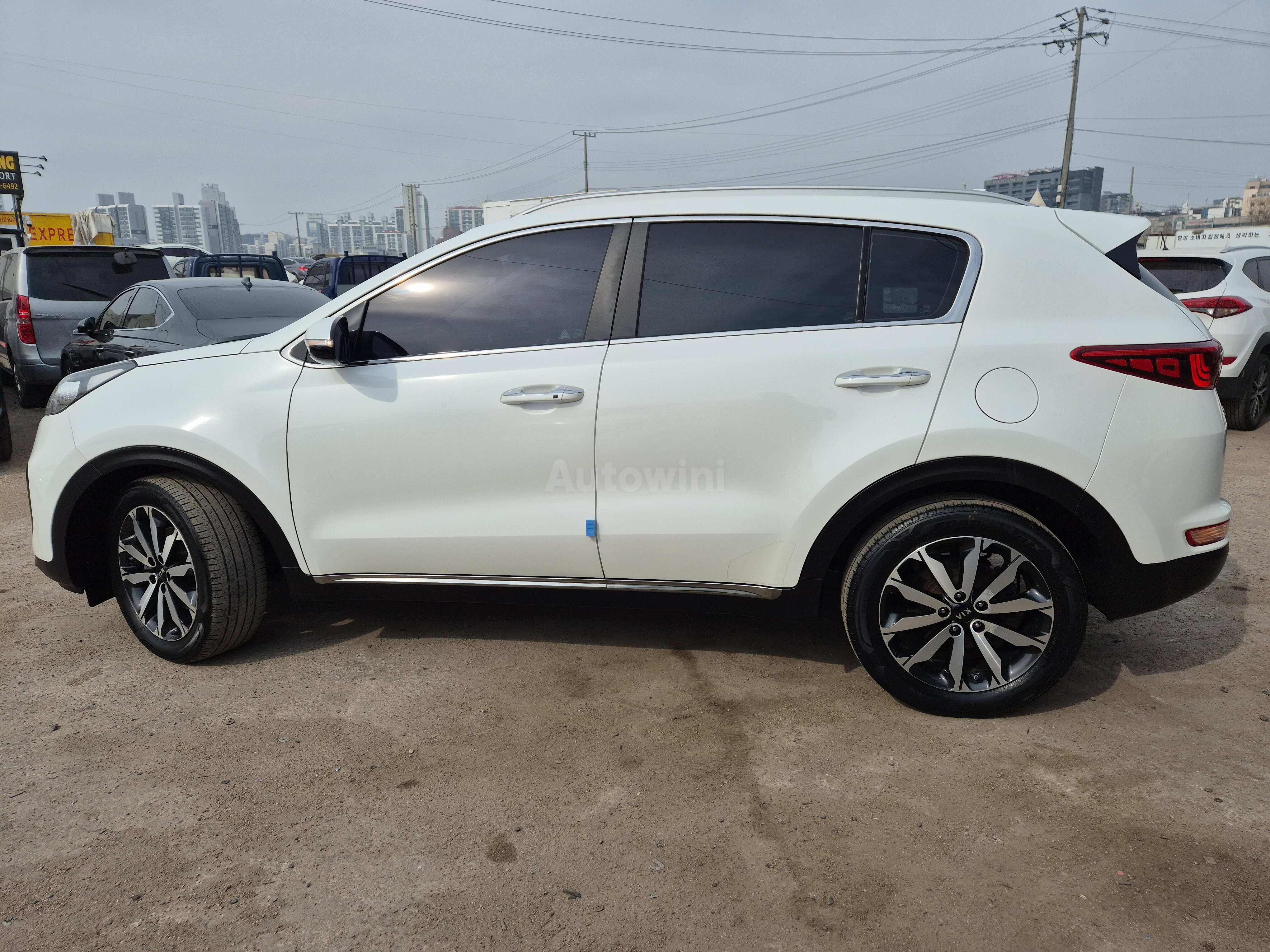 2018 KIA SPORTAGE VIN: KNAP6815GJK455298