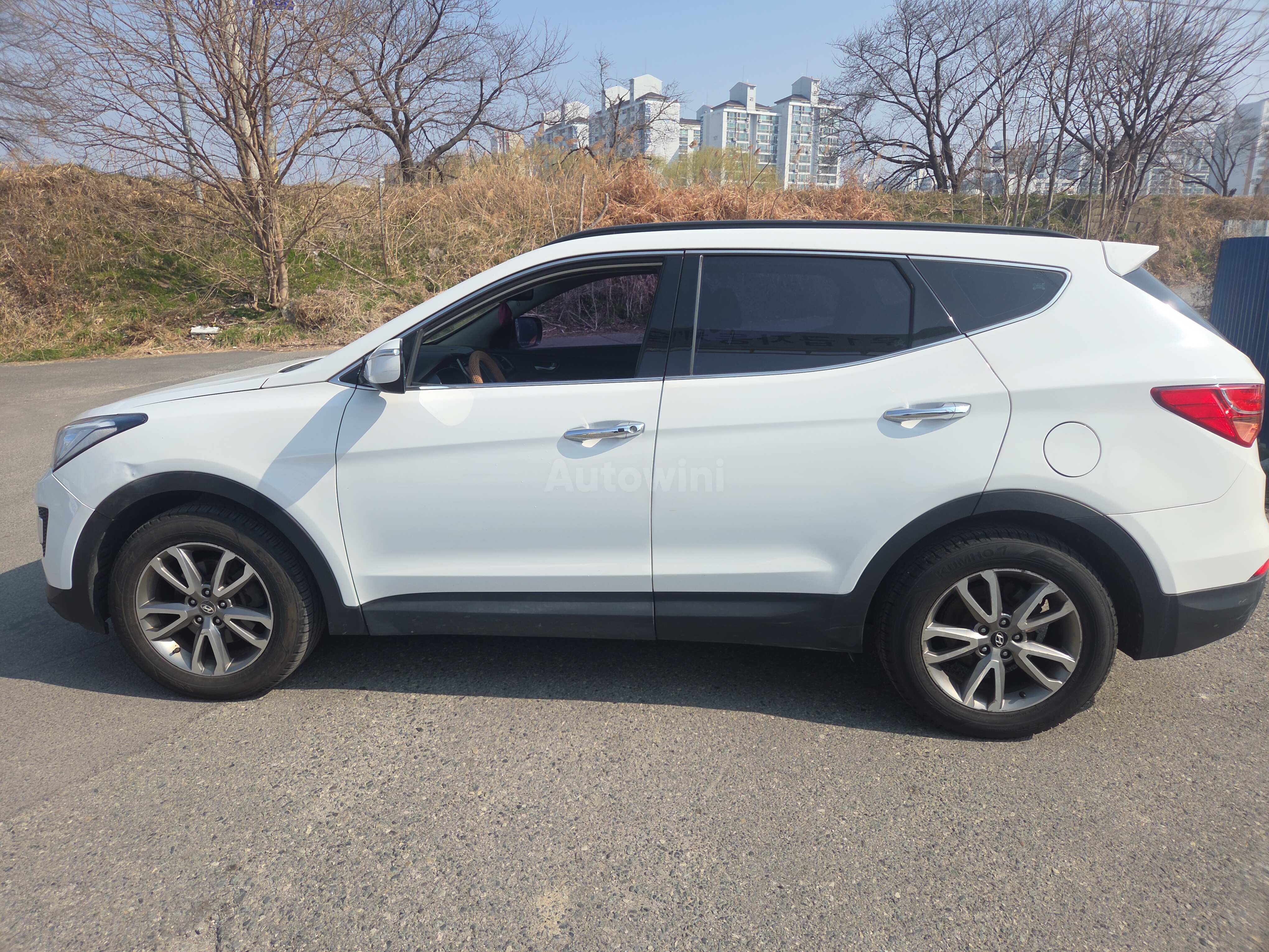 2013 HYUNDAI SANTAFE VIN: KMHSW81UBDU119098