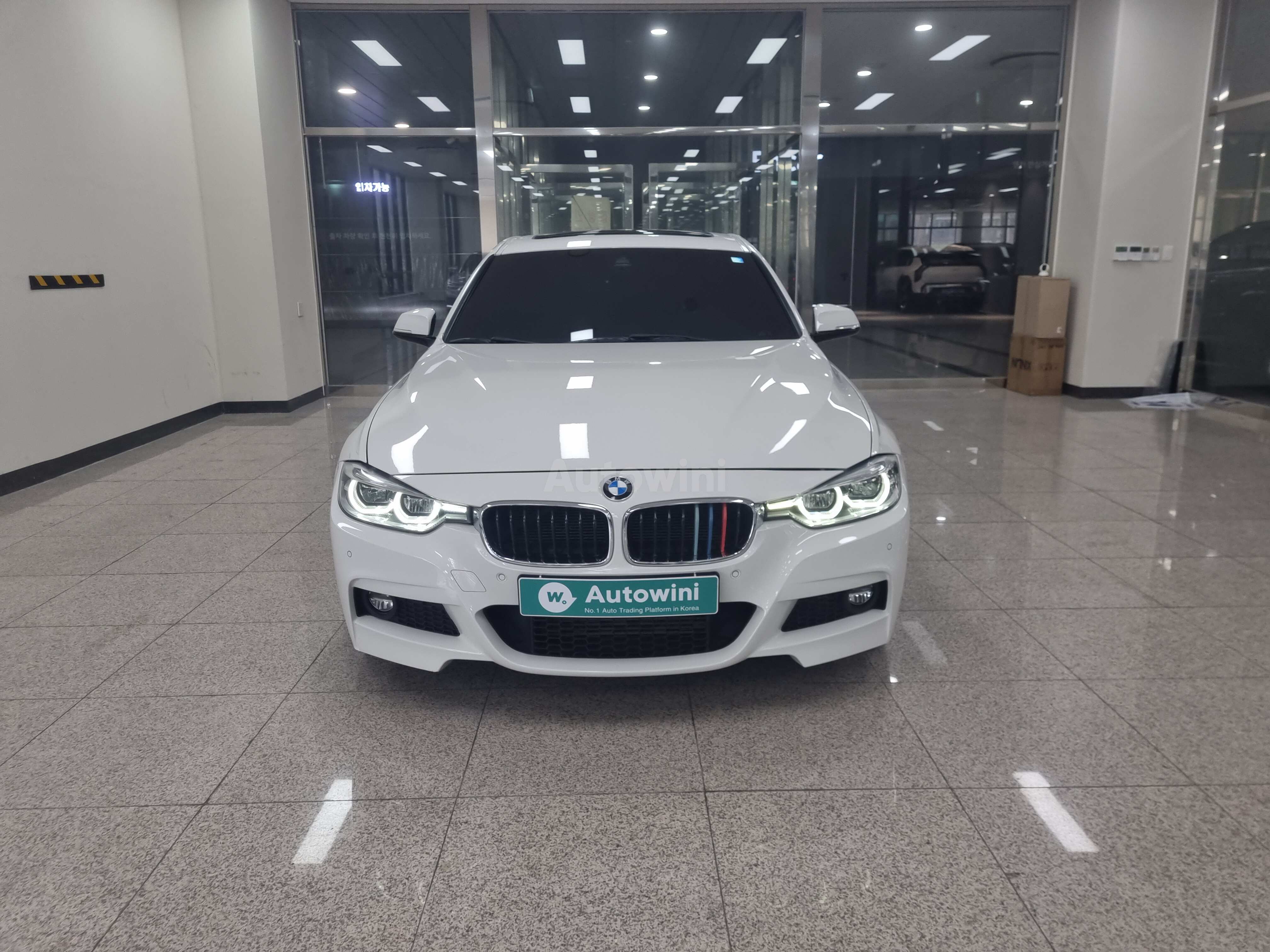 2016 BMW 3 SERIES VIN: WBA8C5100GK640145