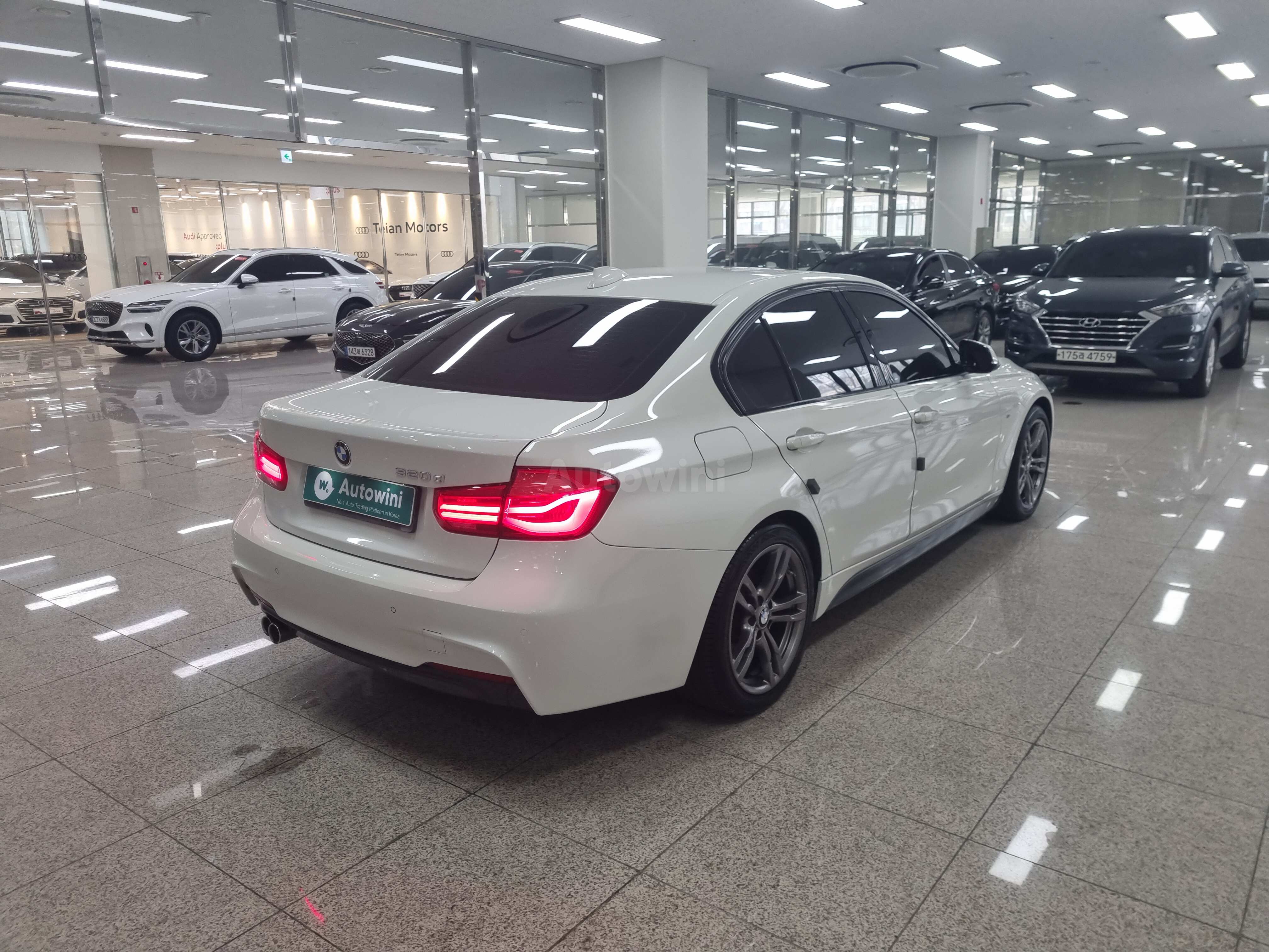 2016 BMW 3 SERIES VIN: WBA8C5100GK640145