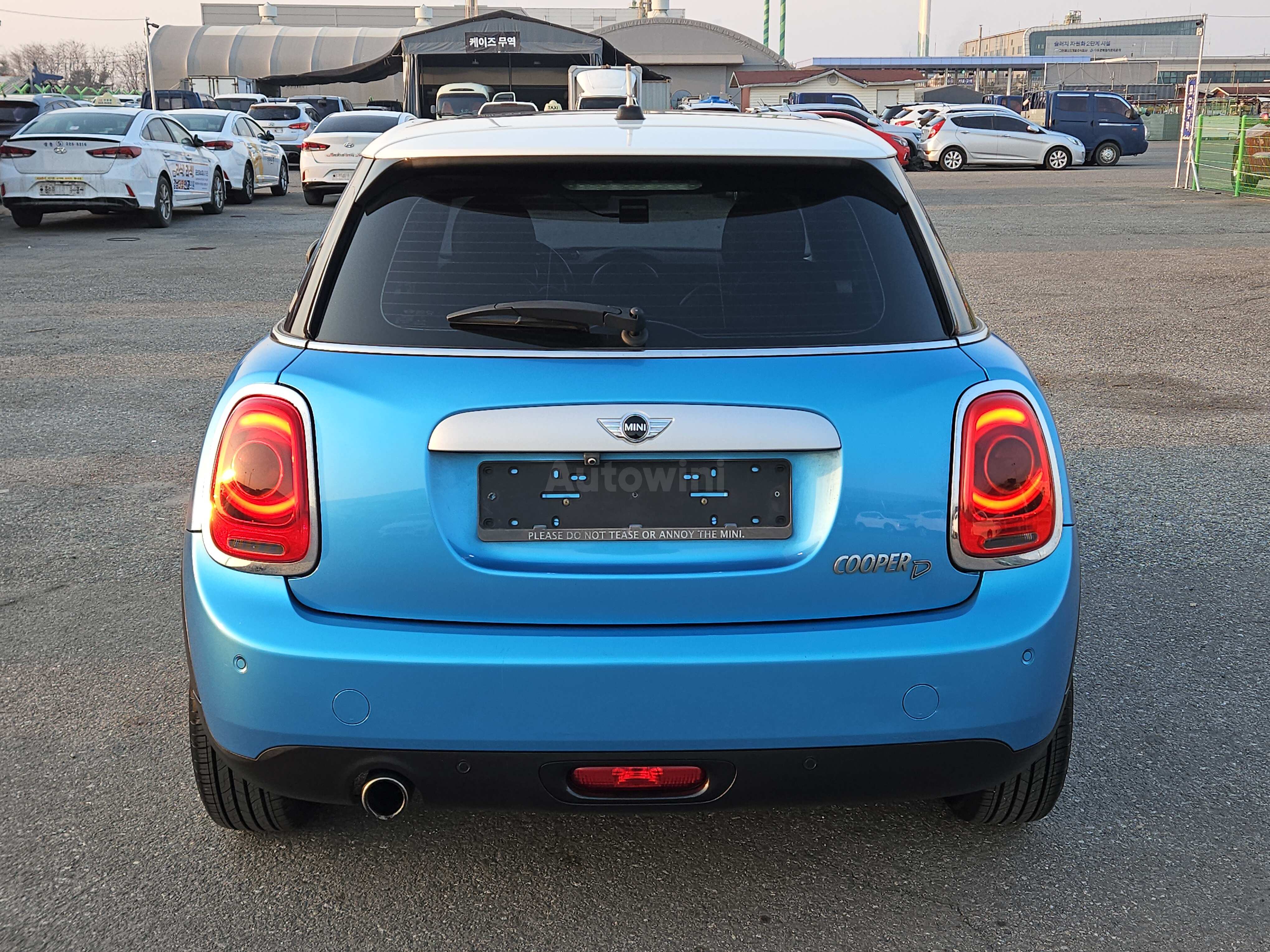 2015 MINI COOPER VIN: WMWXT3103F2B74244