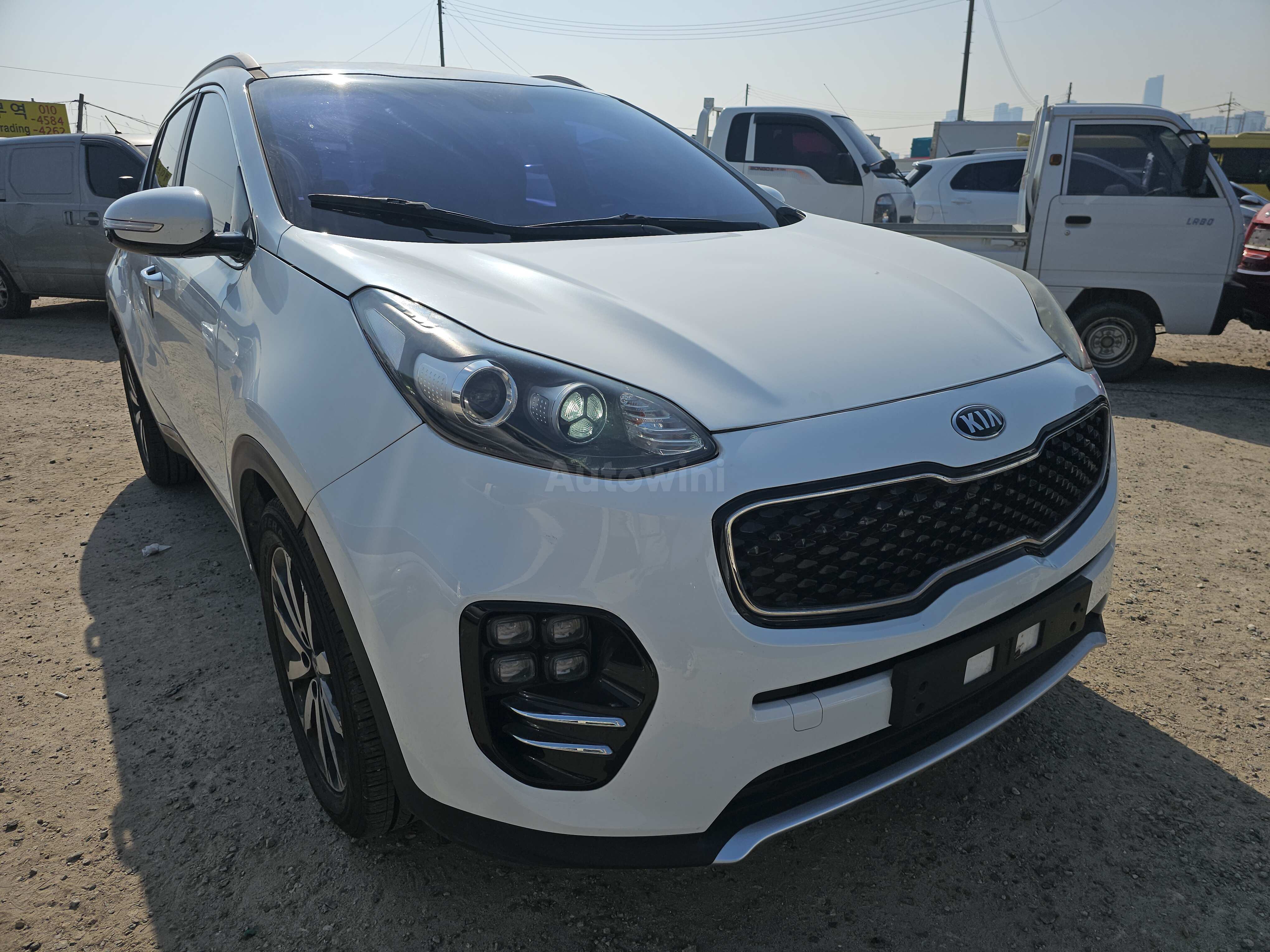 2016 KIA SPORTAGE VIN: KNAP6815GGK010039