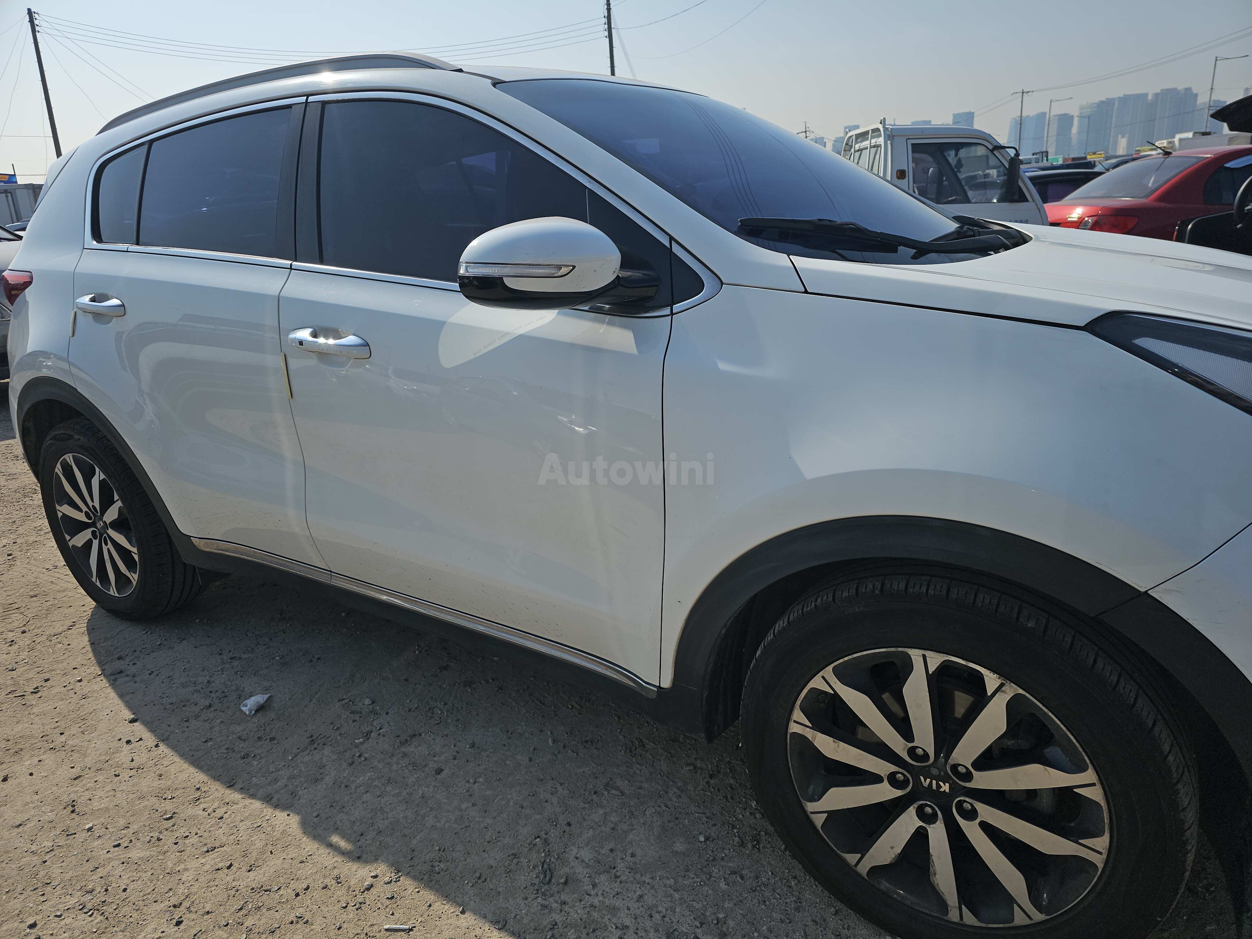 2016 KIA SPORTAGE VIN: KNAP6815GGK010039