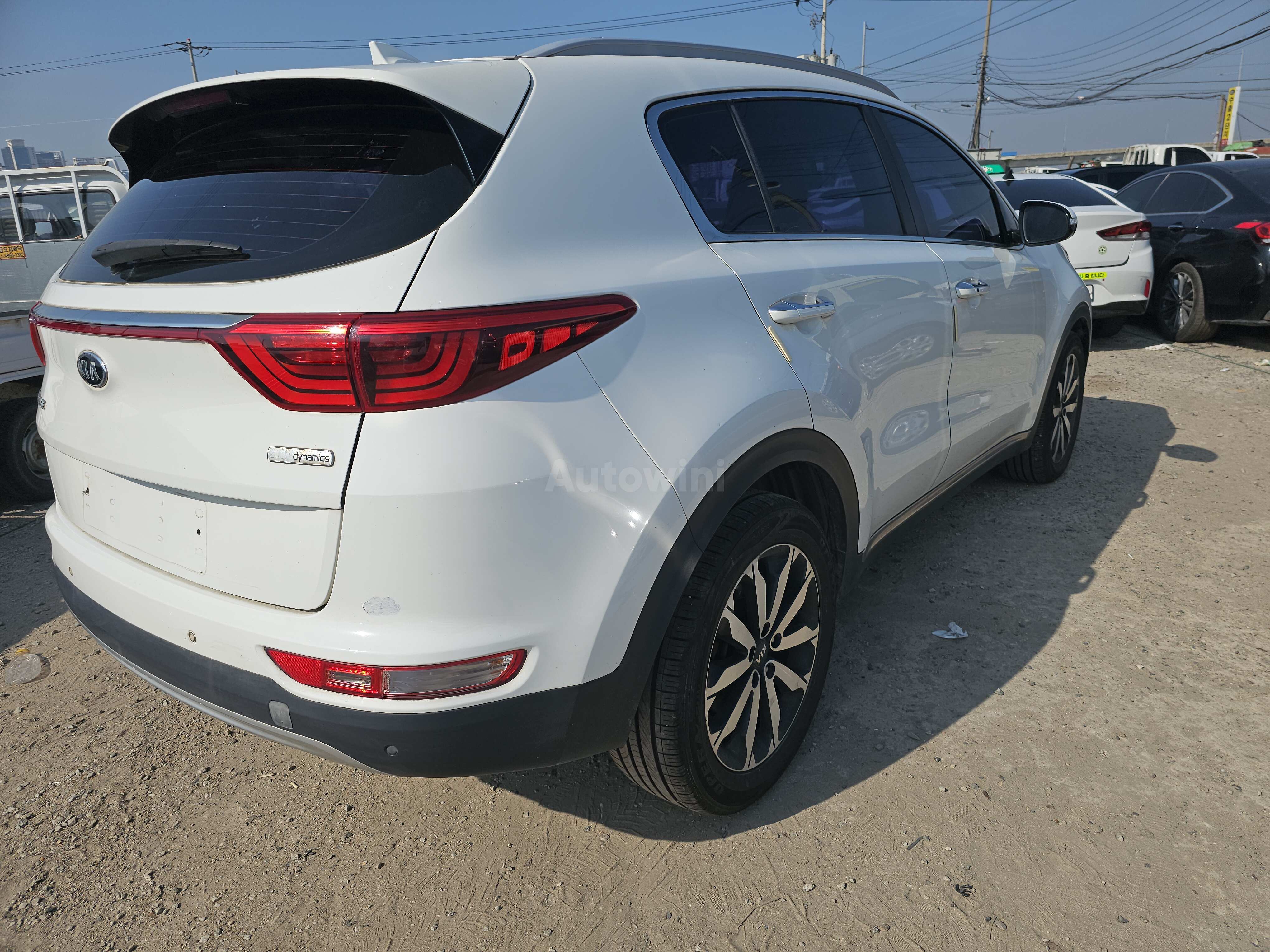 2016 KIA SPORTAGE VIN: KNAP6815GGK010039