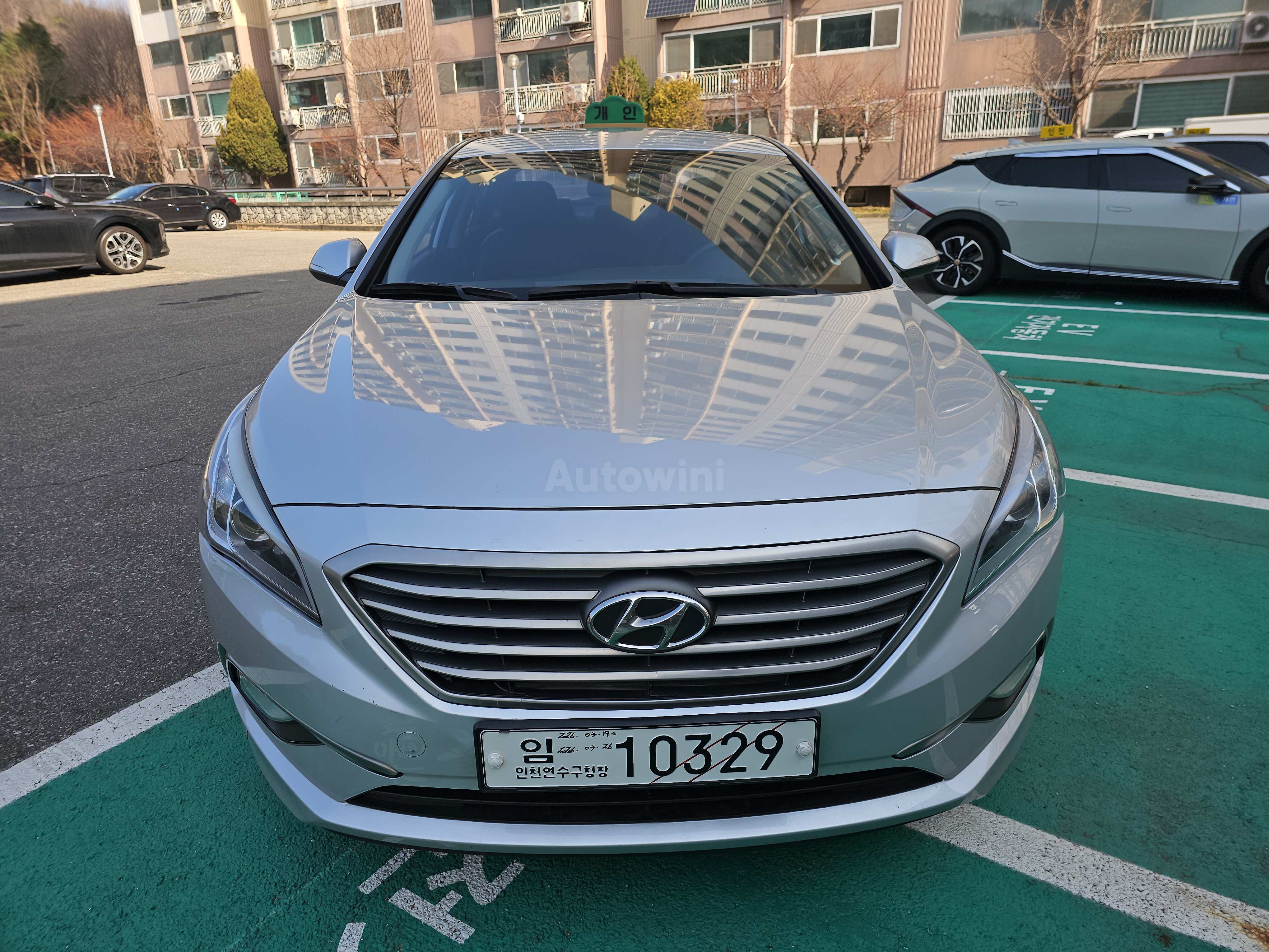 2016 HYUNDAI SONATA VIN: KMHE341DBGA193176