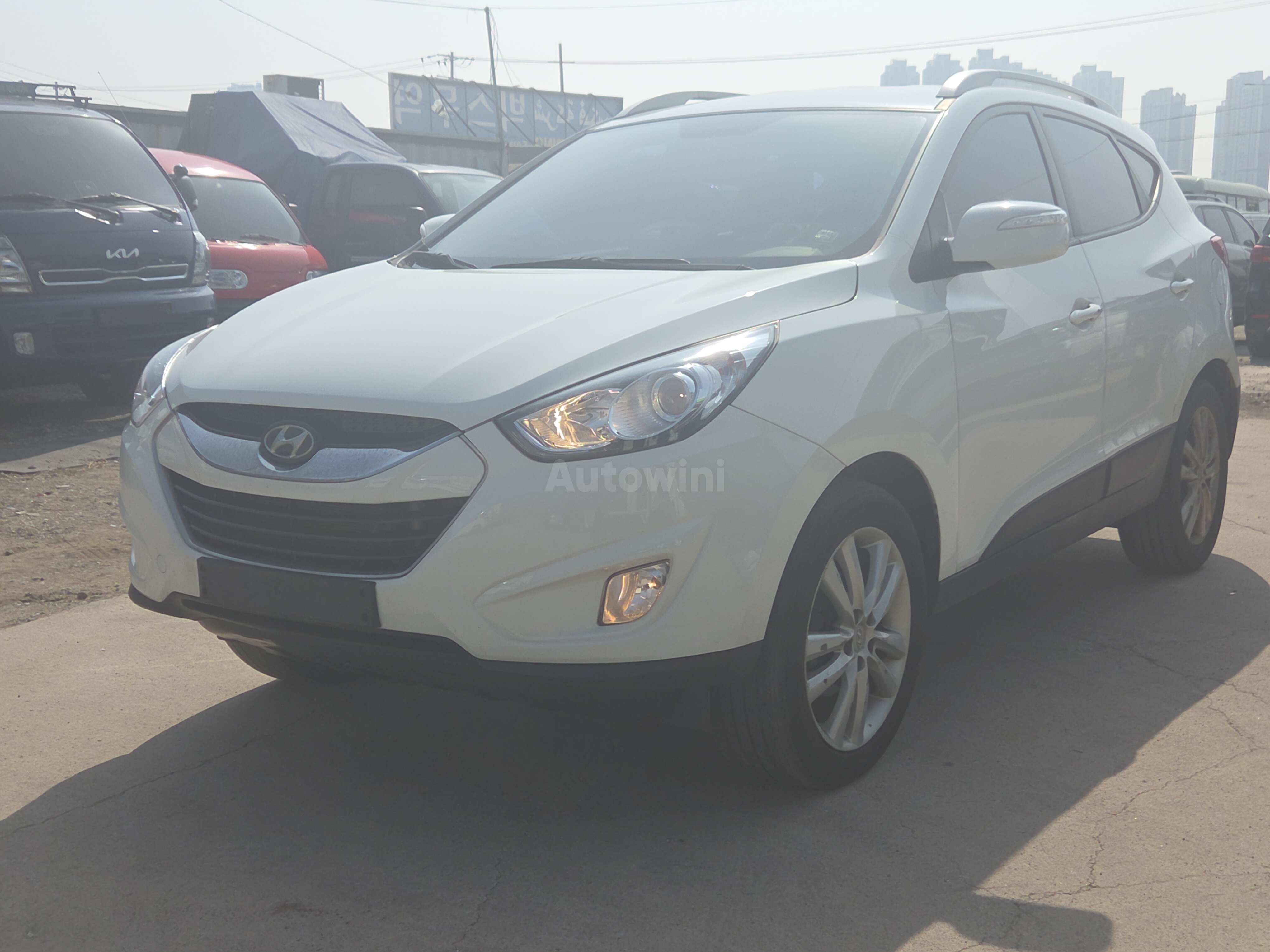 2011 HYUNDAI TUCSON VIN: KMHJU81VBBU285408