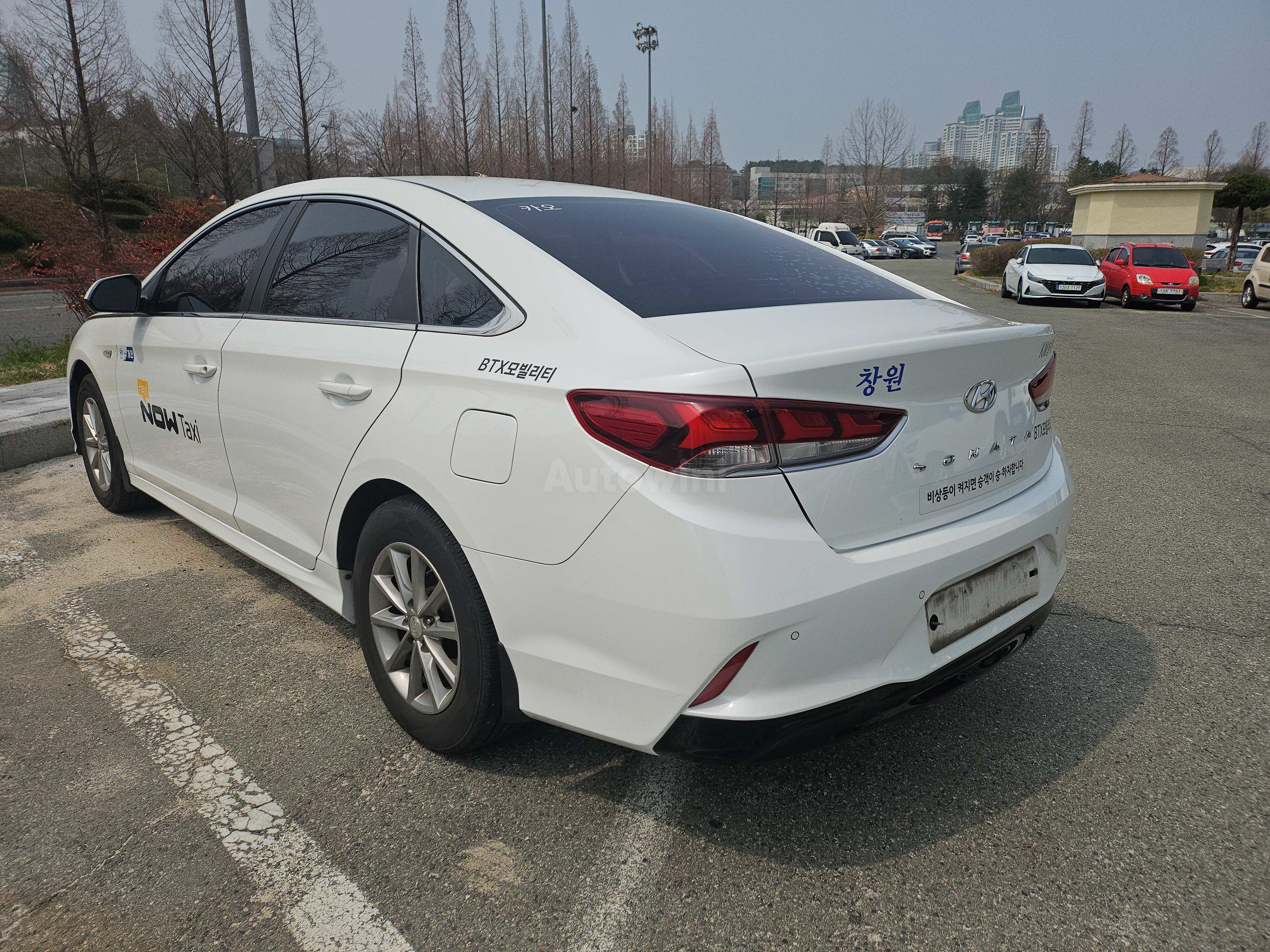 2019 HYUNDAI SONATA VIN: KMHE314DBKA551267