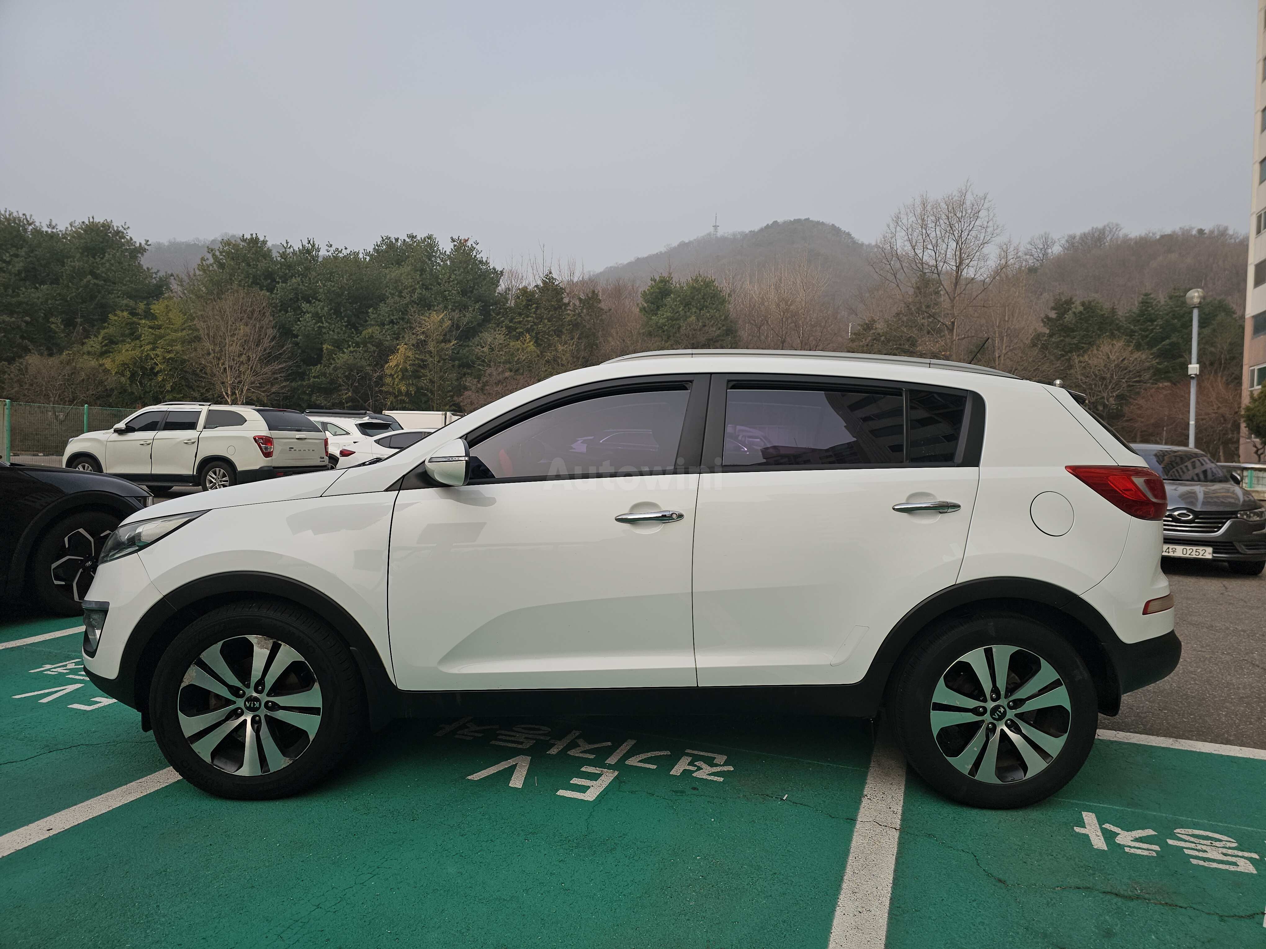 2012 KIA SPORTAGE VIN: KNAPC813BCK200385
