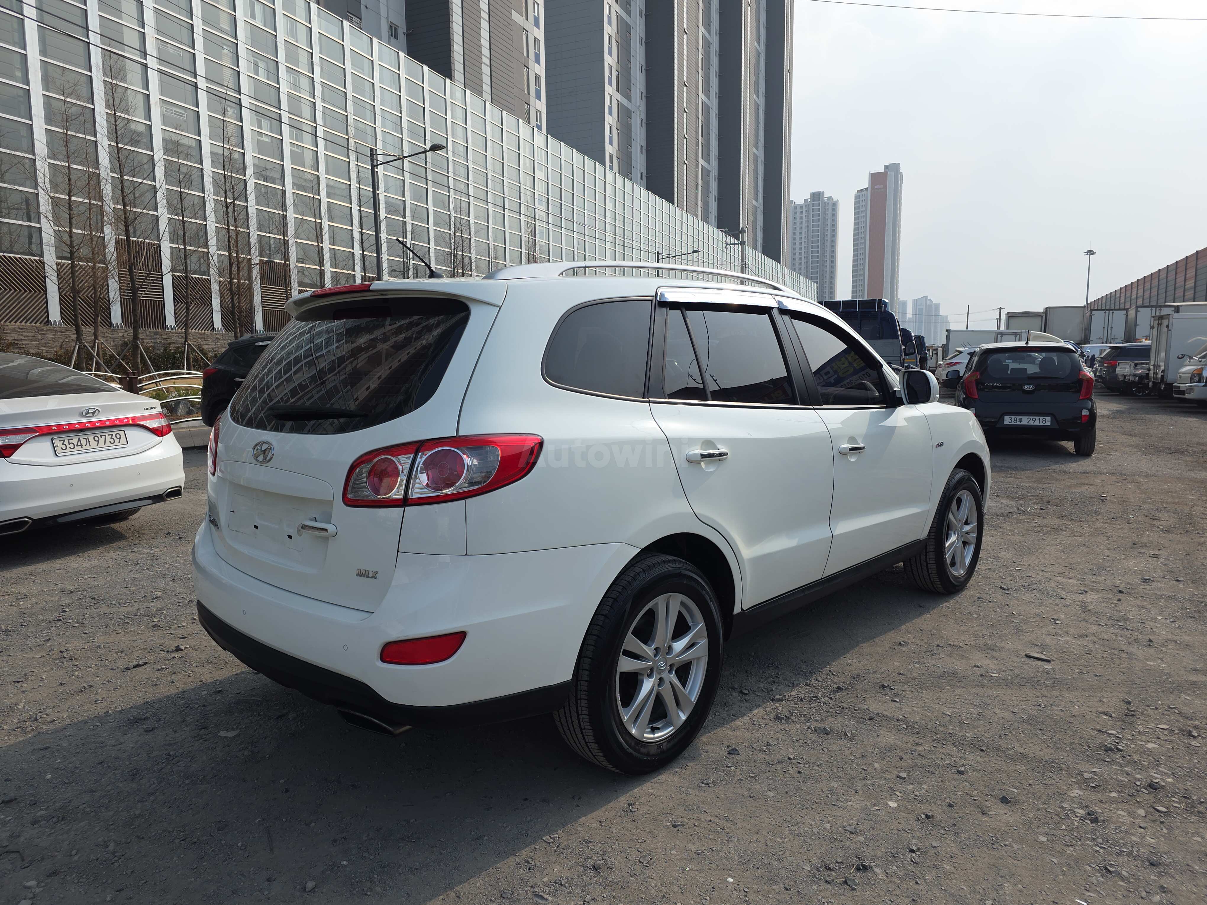 2010 HYUNDAI SANTAFE VIN: KMHSJ81UBAU559443