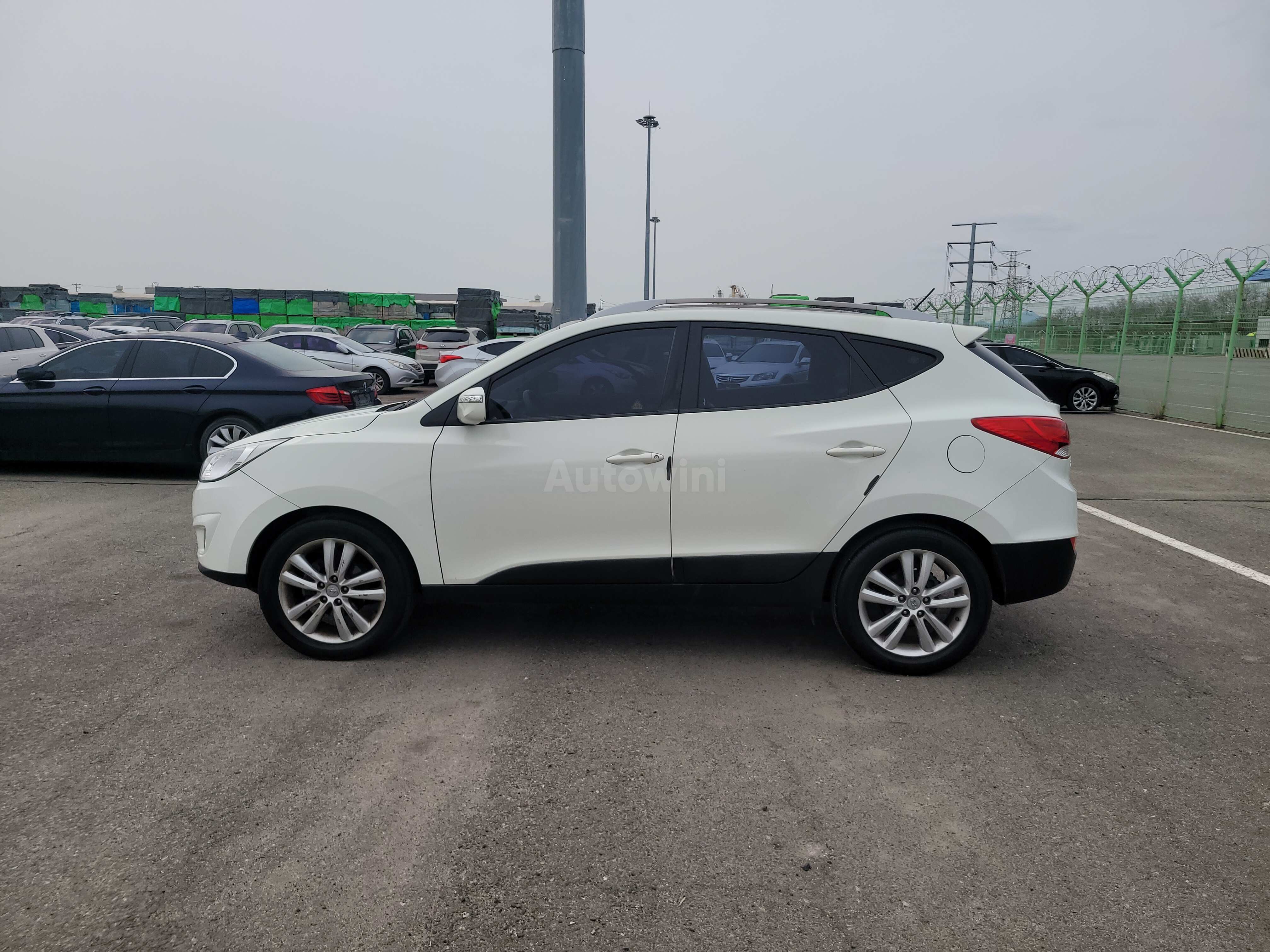 2010 HYUNDAI TUCSON VIN: KMHJU81VBAU013718